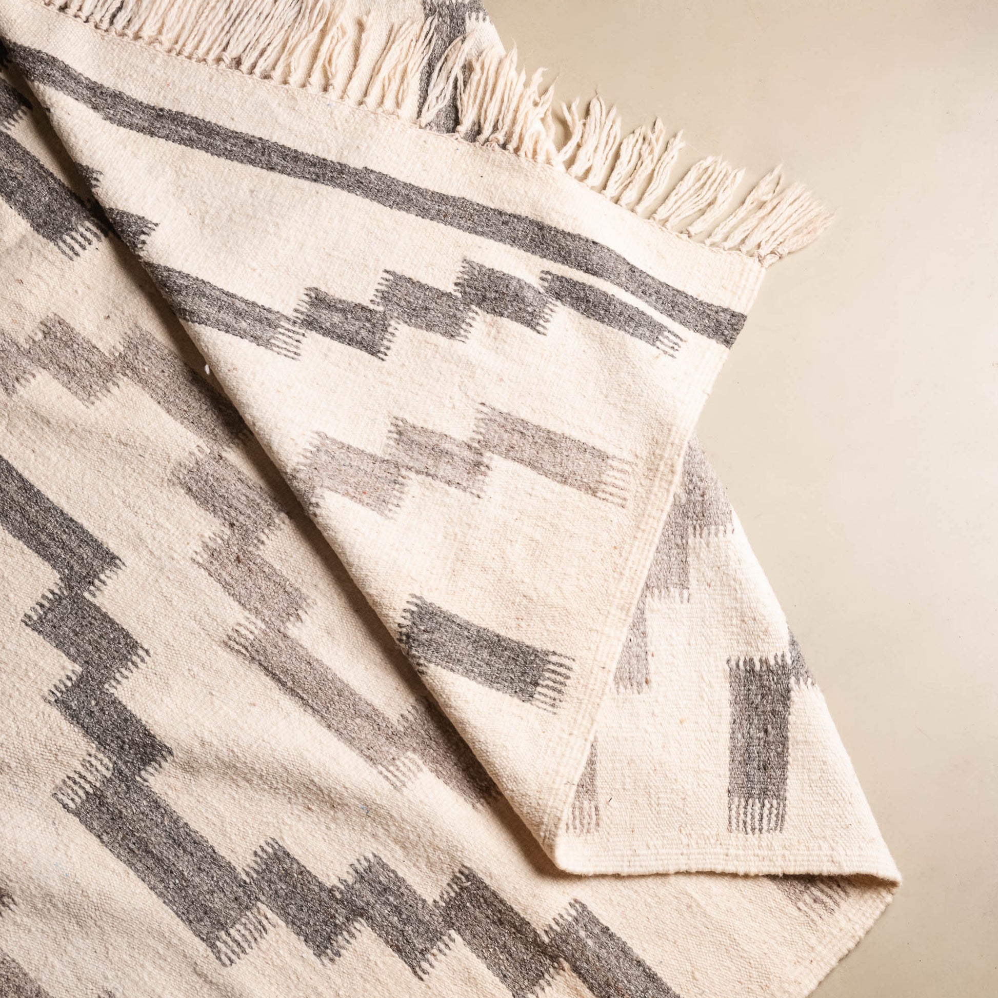 Sanabil - taznakht kilim rug-3