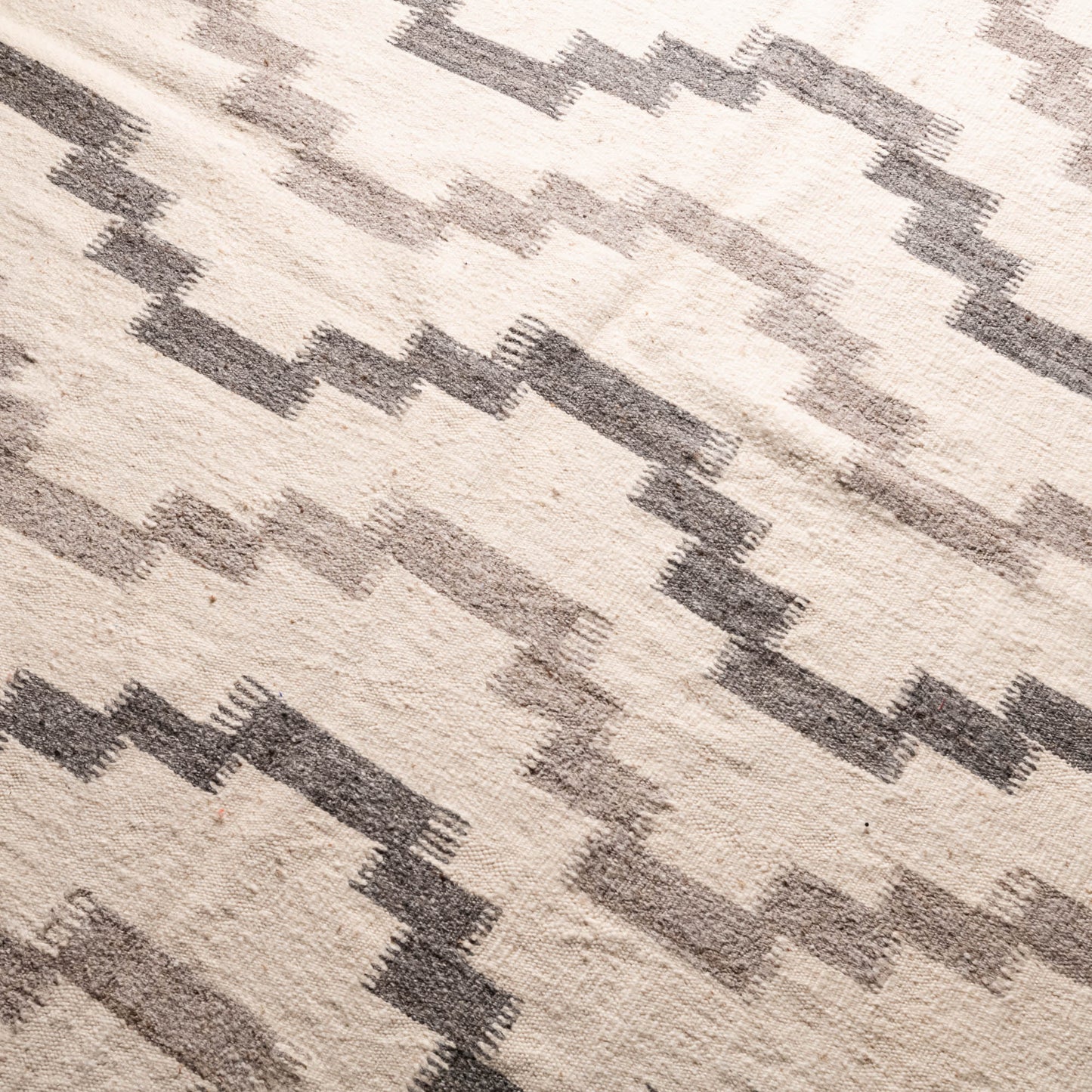 Sanabil - taznakht kilim rug-2