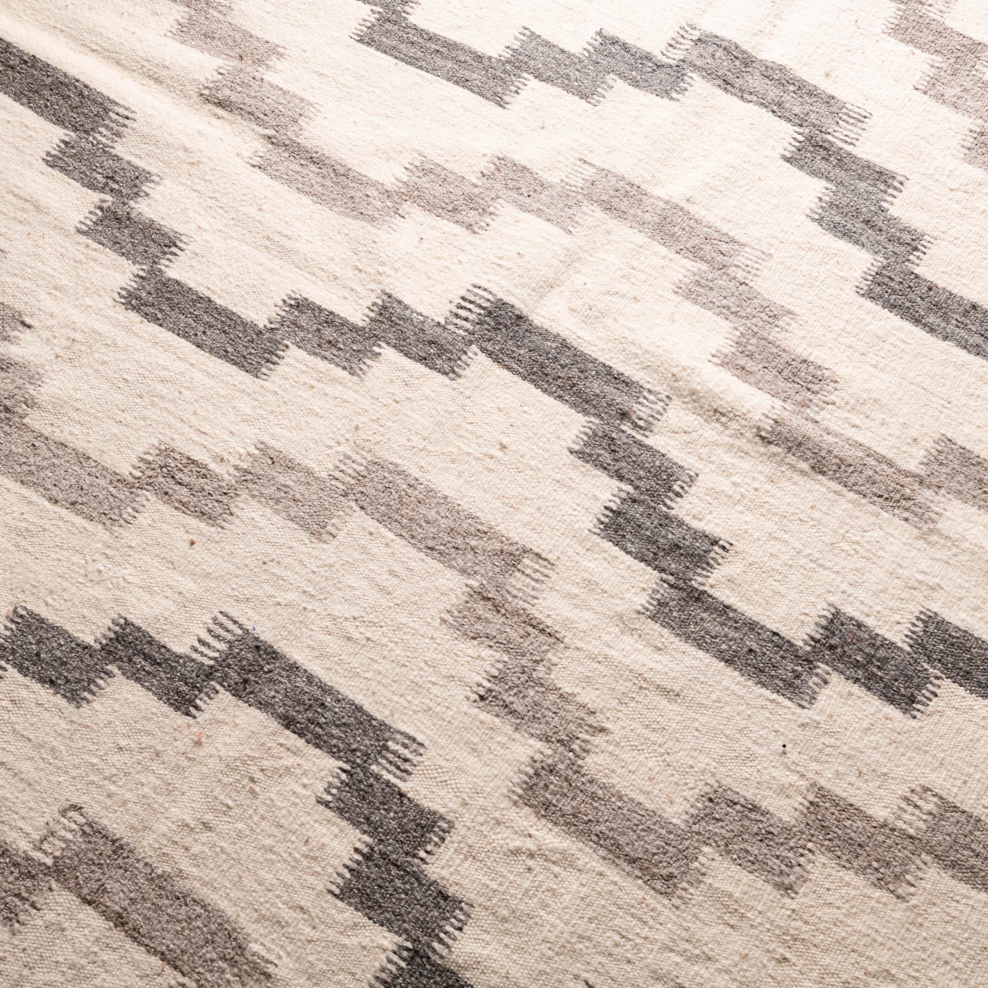 Sanabil - taznakht kilim rug-2
