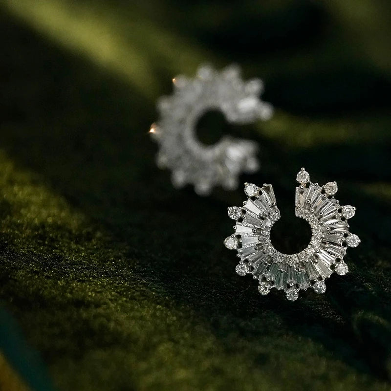 Pair of 18k white gold earrings on a dark green fabric background. 'Aazuo Jewelry' branding. 18K White Gold 1.18ct Diamond Sunflower Stud Earring – Radiant Luxury for Every Celebration

Inspired by the way sunflowers turn toward the light, this exquisite stud earring captures that same radiant energy in a timeless design. Crafted in 18K solid white gold and set with real diamonds, it brings a luminous sparkle to weddings, parties, and every unforgettable moment in between. 