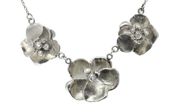 Metal Petals- Pansy Earring-Small-18K Gold & Diamonds-9