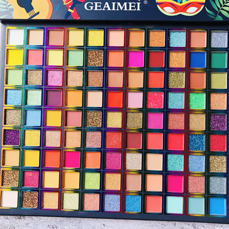 Makeup palette with colorful eyeshadows and GEAIMEI branding.