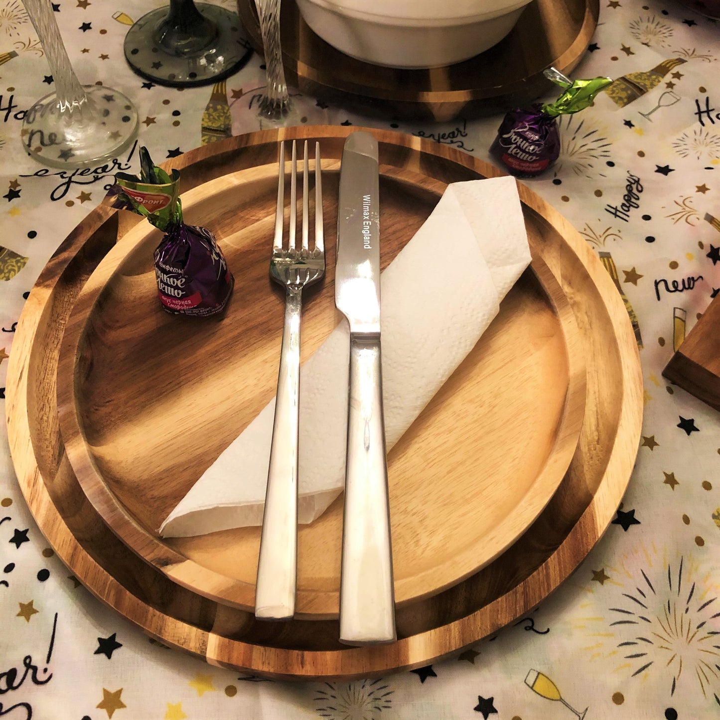 Zavis Green Acacia Wood Round Stackable Plate / Platter 16" | Dishwasher Safe-4