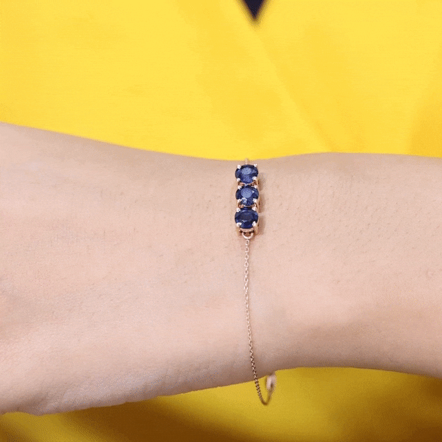 Natural 2.85 Carat Blue Sapphire Three Stone Chain Bracelet