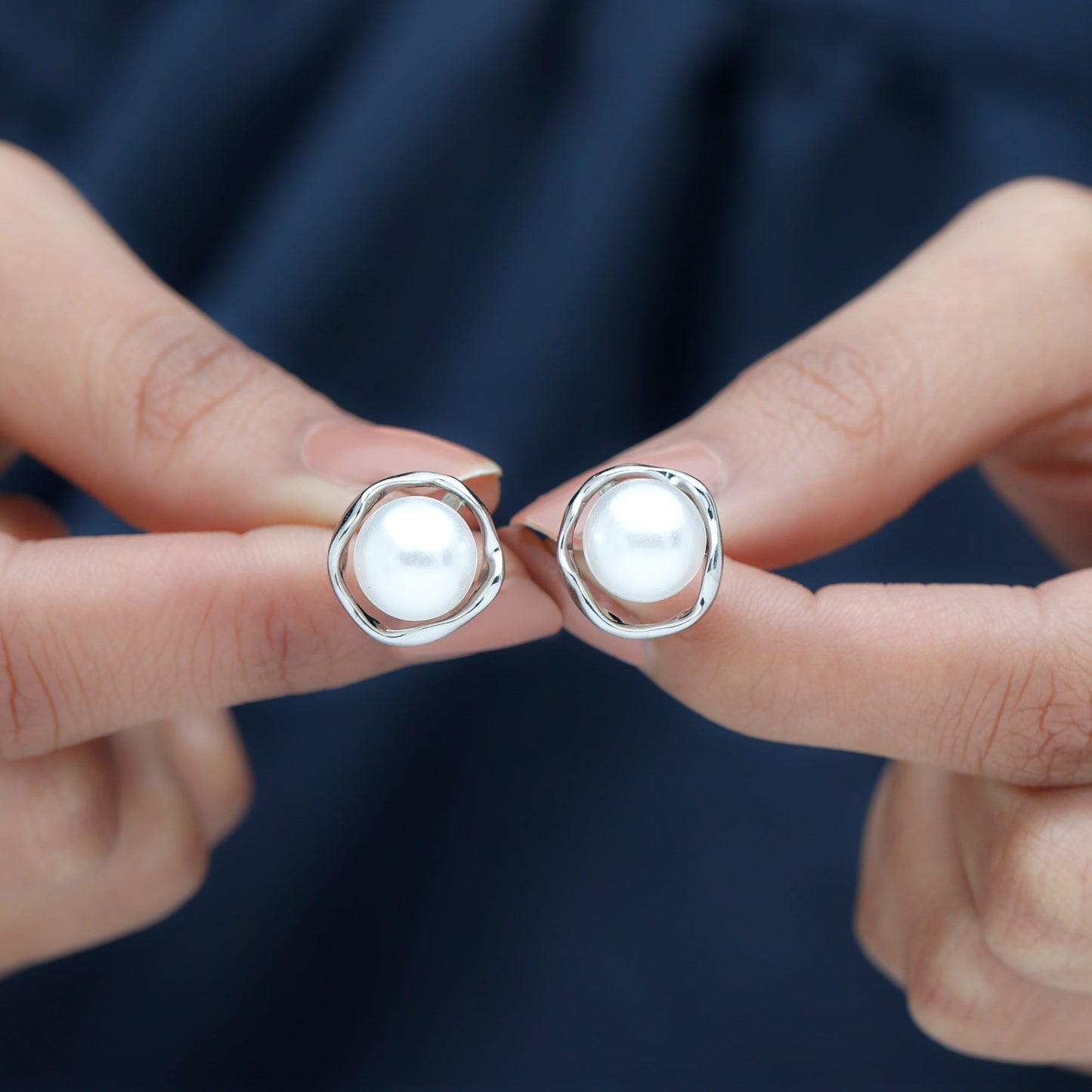 Natural 16 Carat Cultured Pearl Stud Earrings in Silver