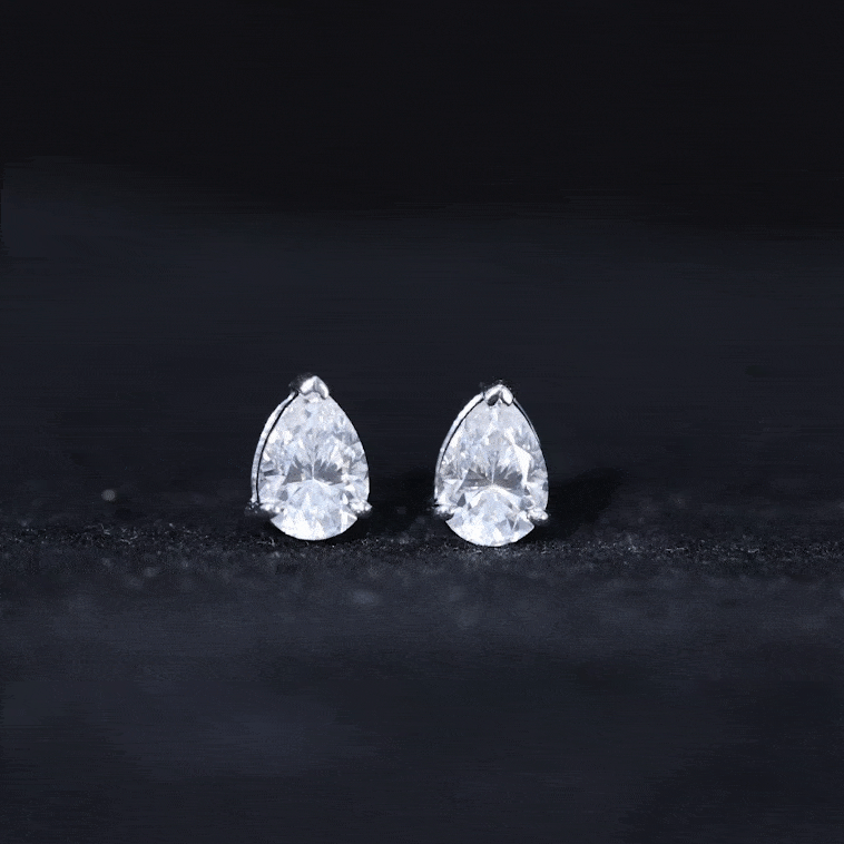 5X7MM Pear Cut Moissanite Teardrop Stud Earrings
