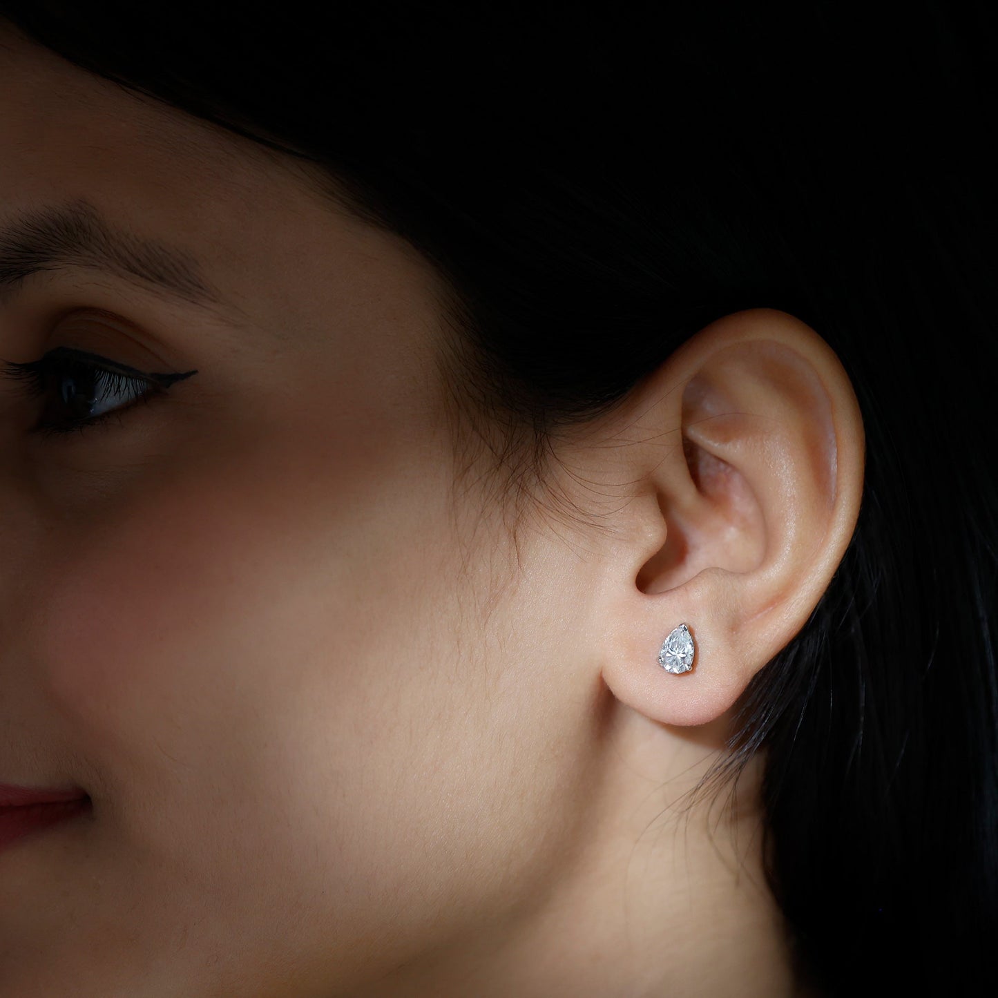 5X7MM Pear Cut Moissanite Teardrop Stud Earrings