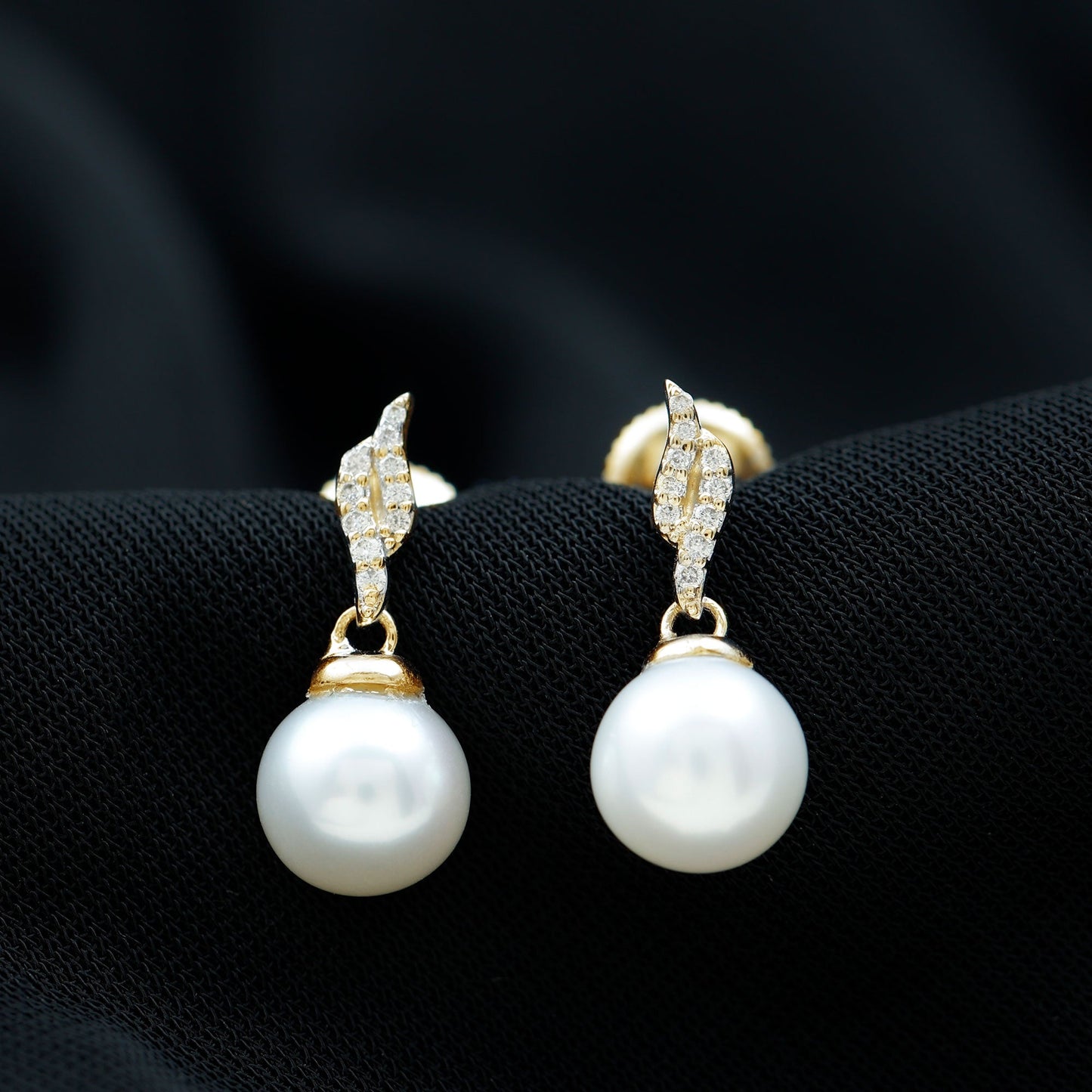 Genuine 15 Carat Freshwater Pearl and Diamond Drop Earrings with Certificate