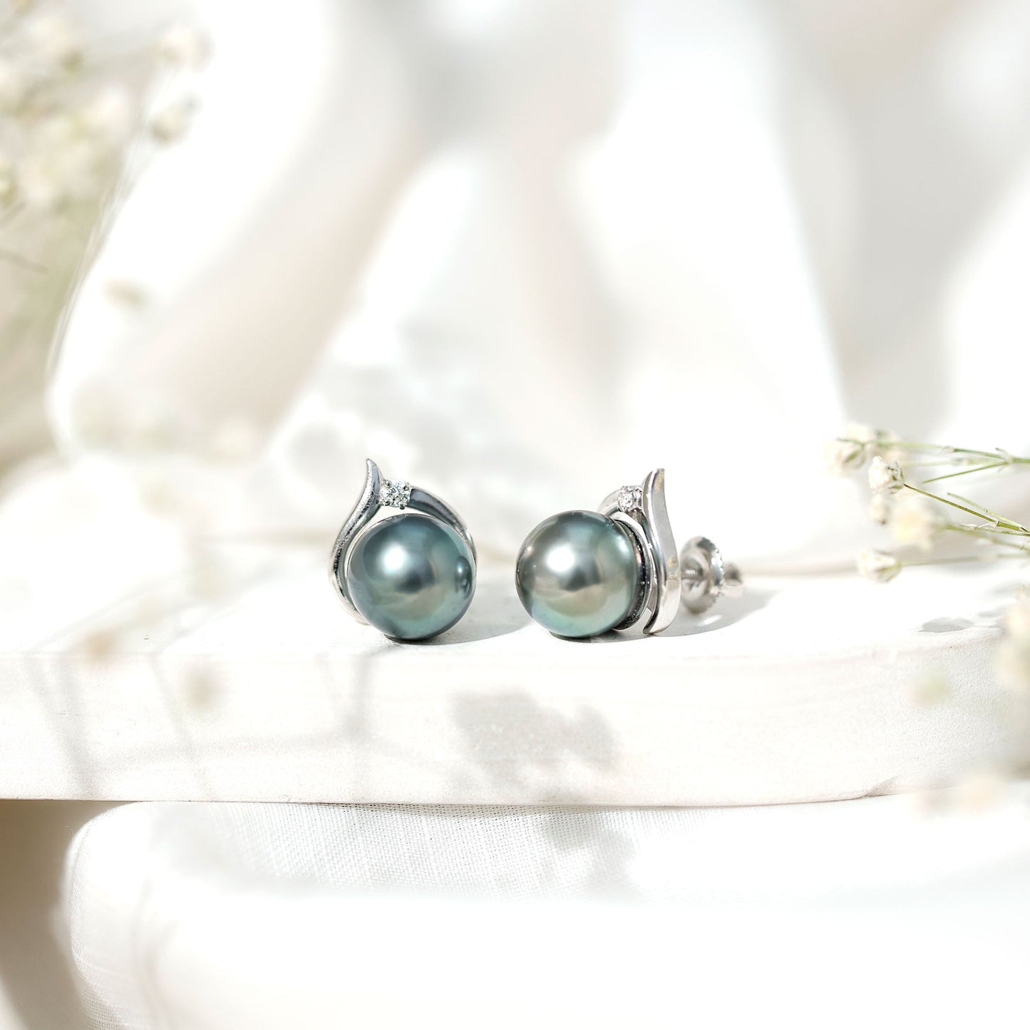 Cultured 15 Carat Tahitian Pearl Bridal Stud Earrings with Diamond
