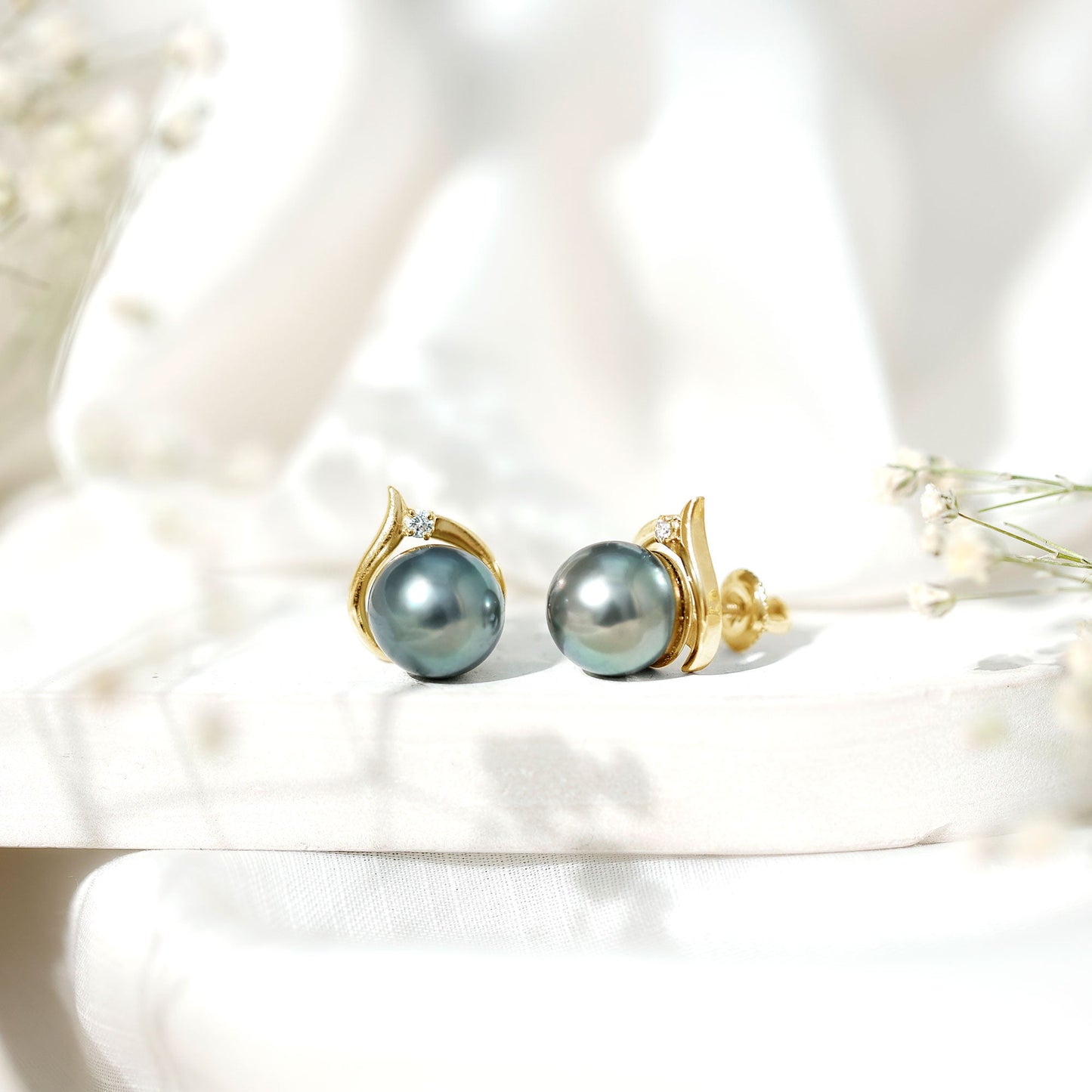 Cultured 15 Carat Tahitian Pearl Bridal Stud Earrings with Diamond