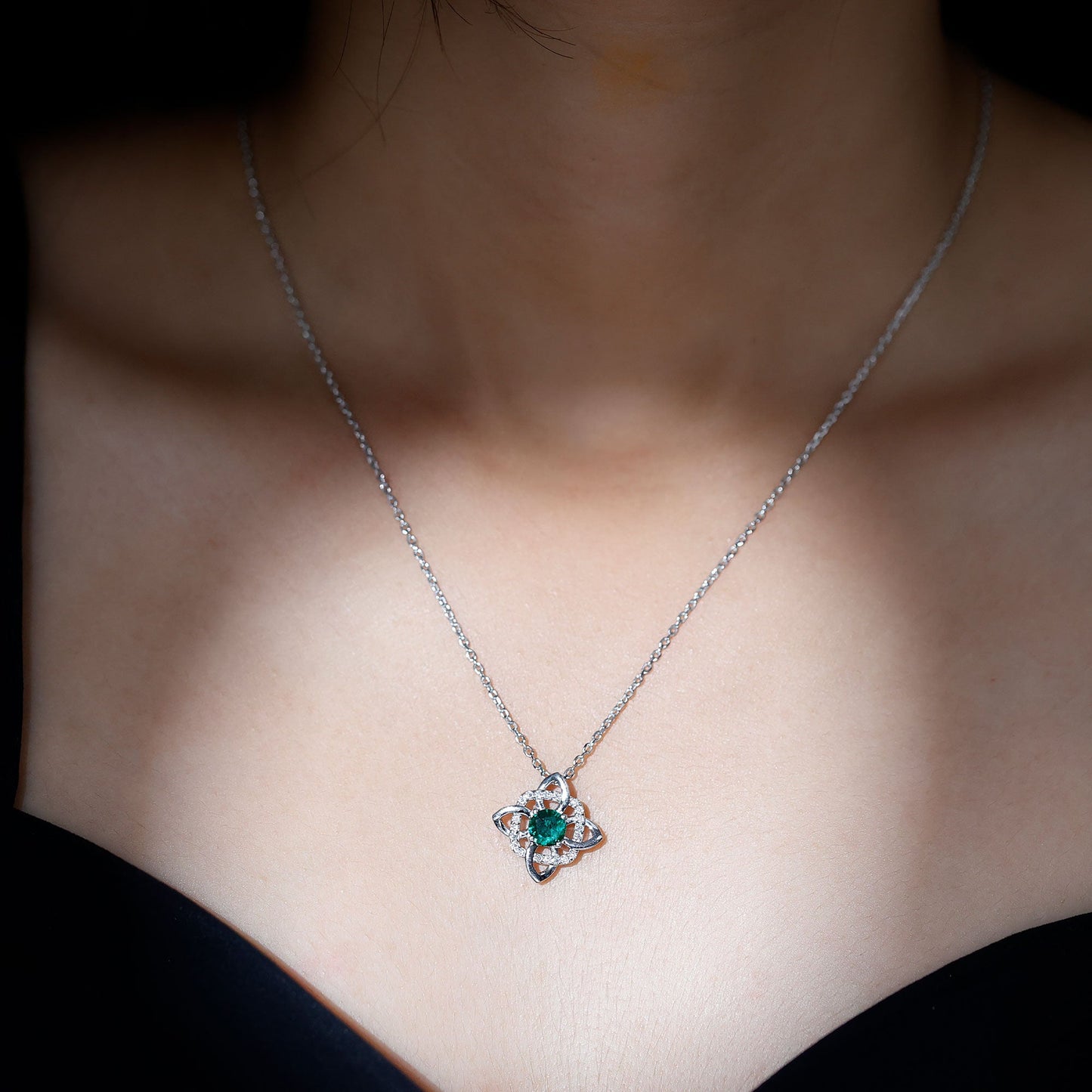 Lab Grown 0.8 Carat Emerald Floral Necklace in Silver