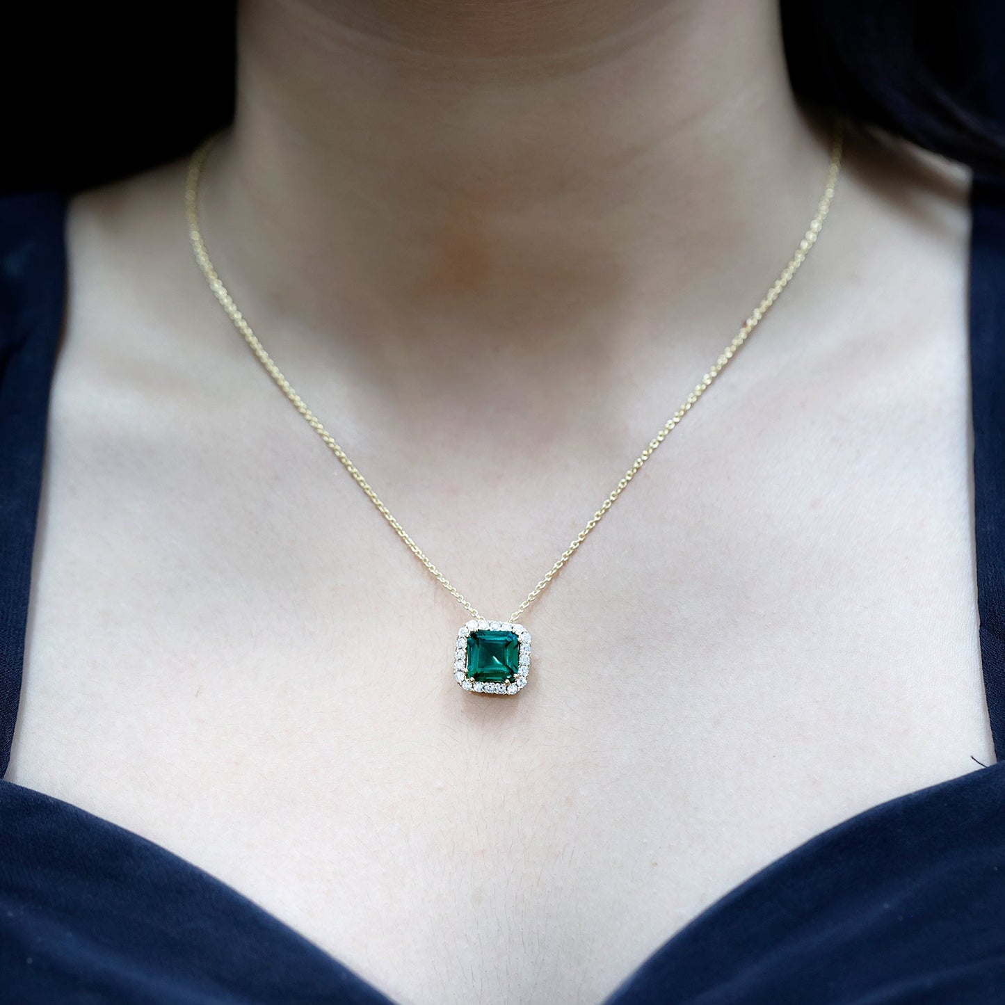 2.5 CT Asscher Cut Lab Grown Emerald Halo Necklace with Moissanite