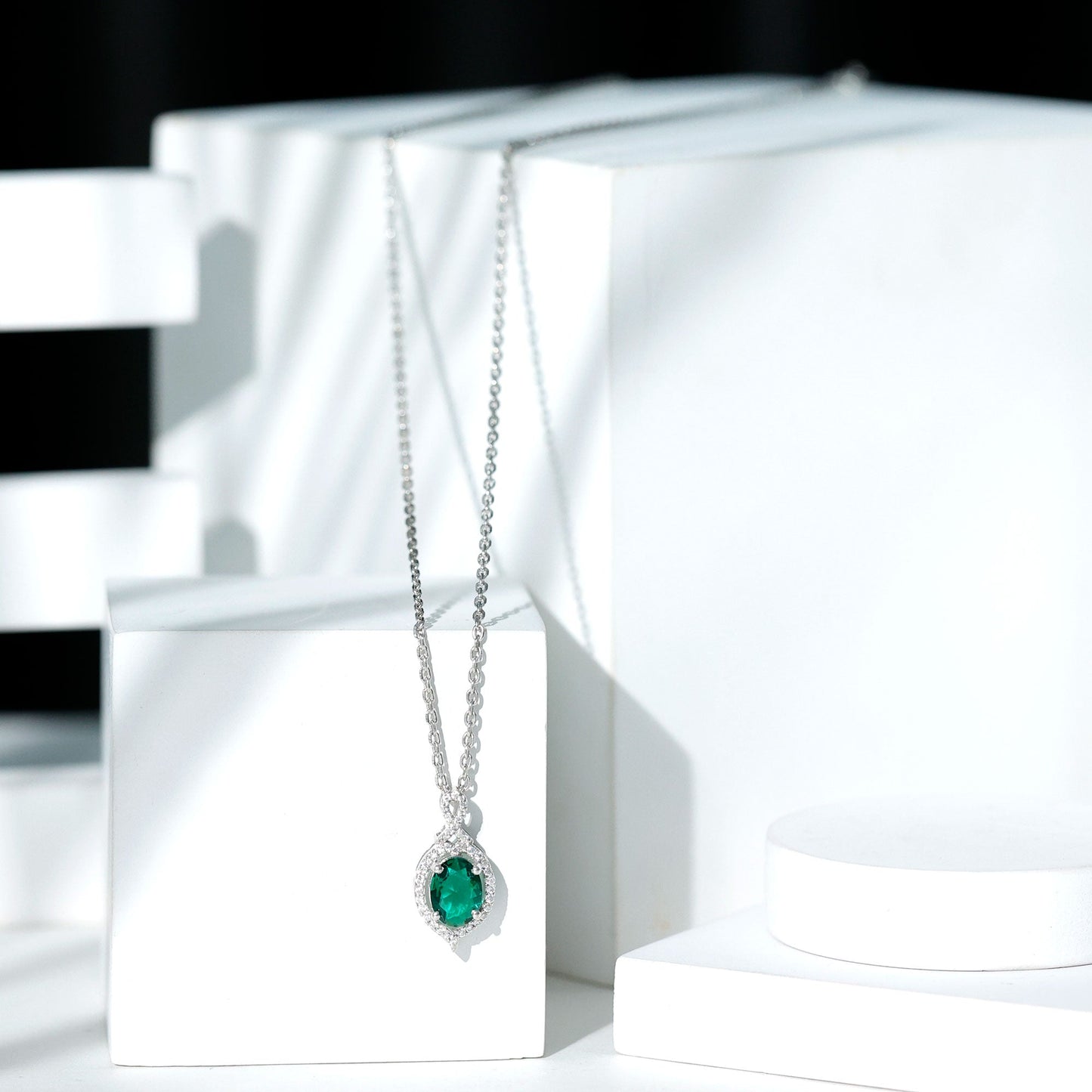 1.2 Carat Oval Cut Lab Grown Emerald Vintage Necklace in Silver
