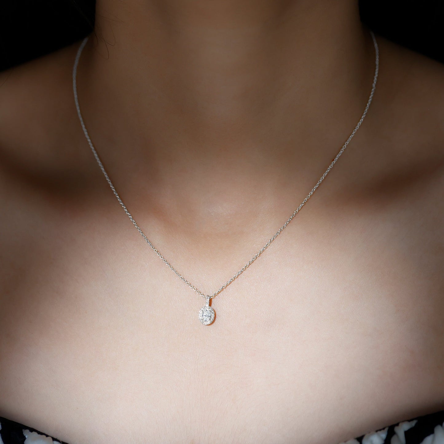 Oval Shaped Real Diamond Pendant Necklace With Chain