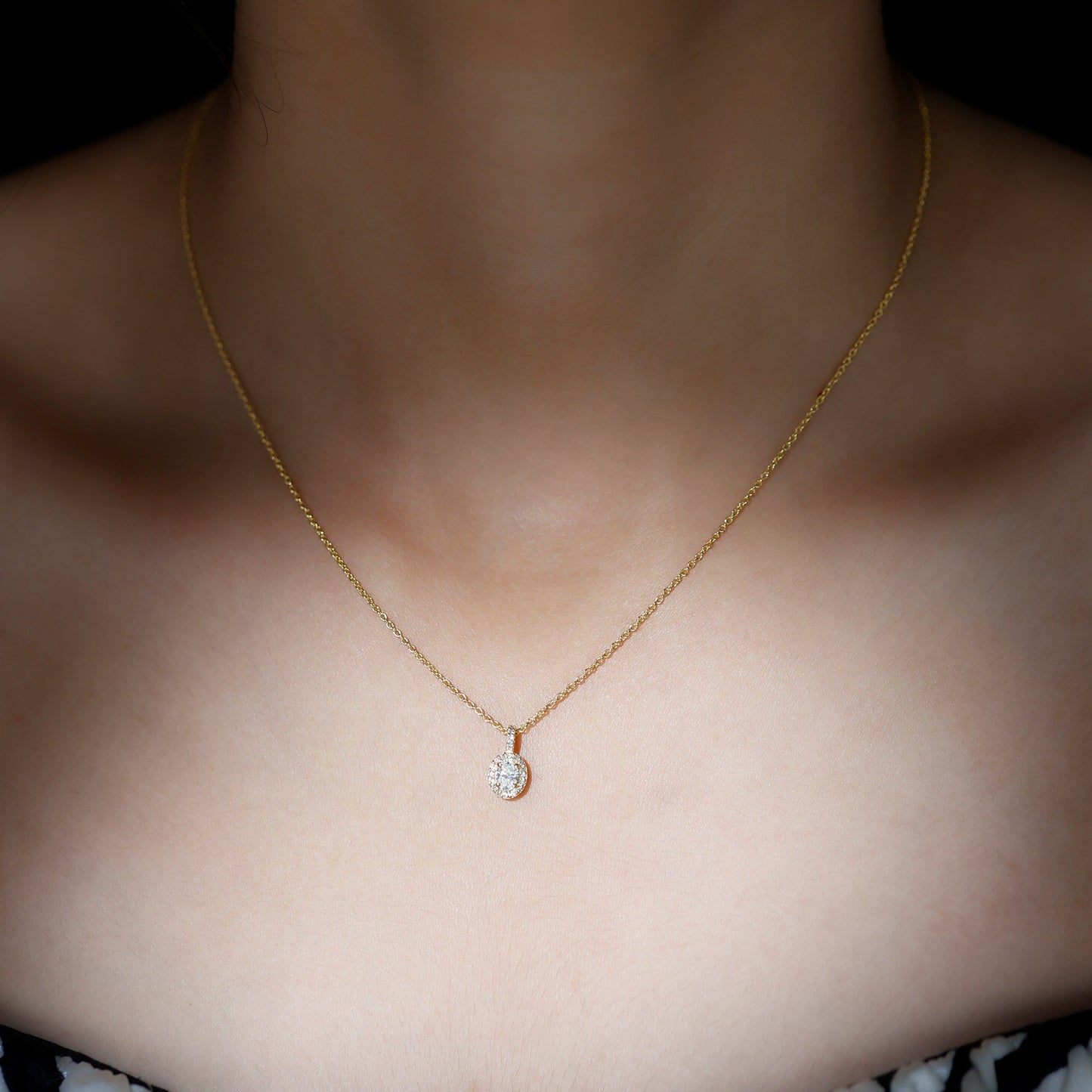 Oval Shaped Real Diamond Pendant Necklace With Chain