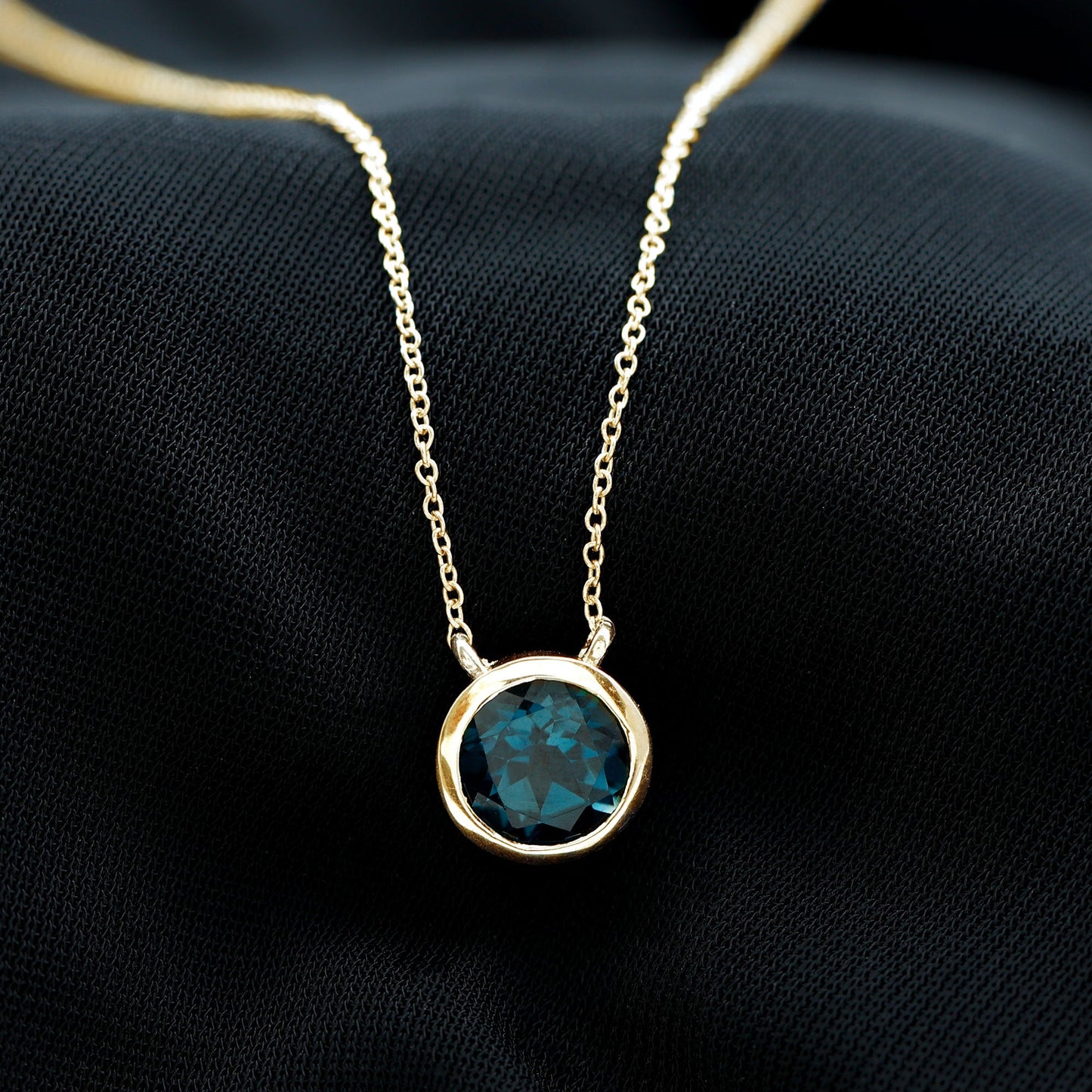 8MM Solitaire London Blue Topaz Chain Necklace in Bezel Setting