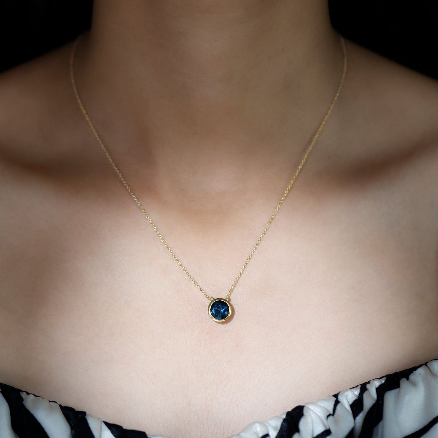 8MM Solitaire London Blue Topaz Chain Necklace in Bezel Setting