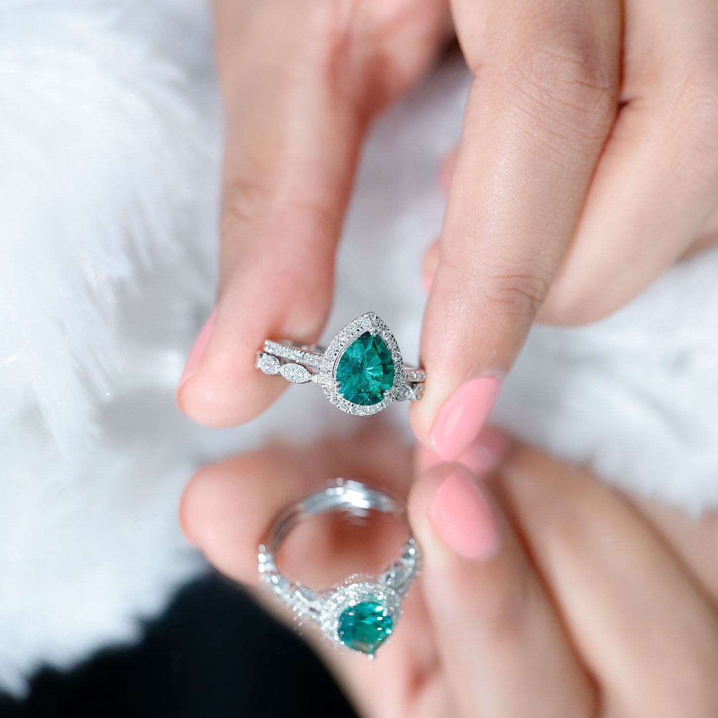 2.25 CT Lab Grown Emerald Teardrop Ring Set with Natural Diamond