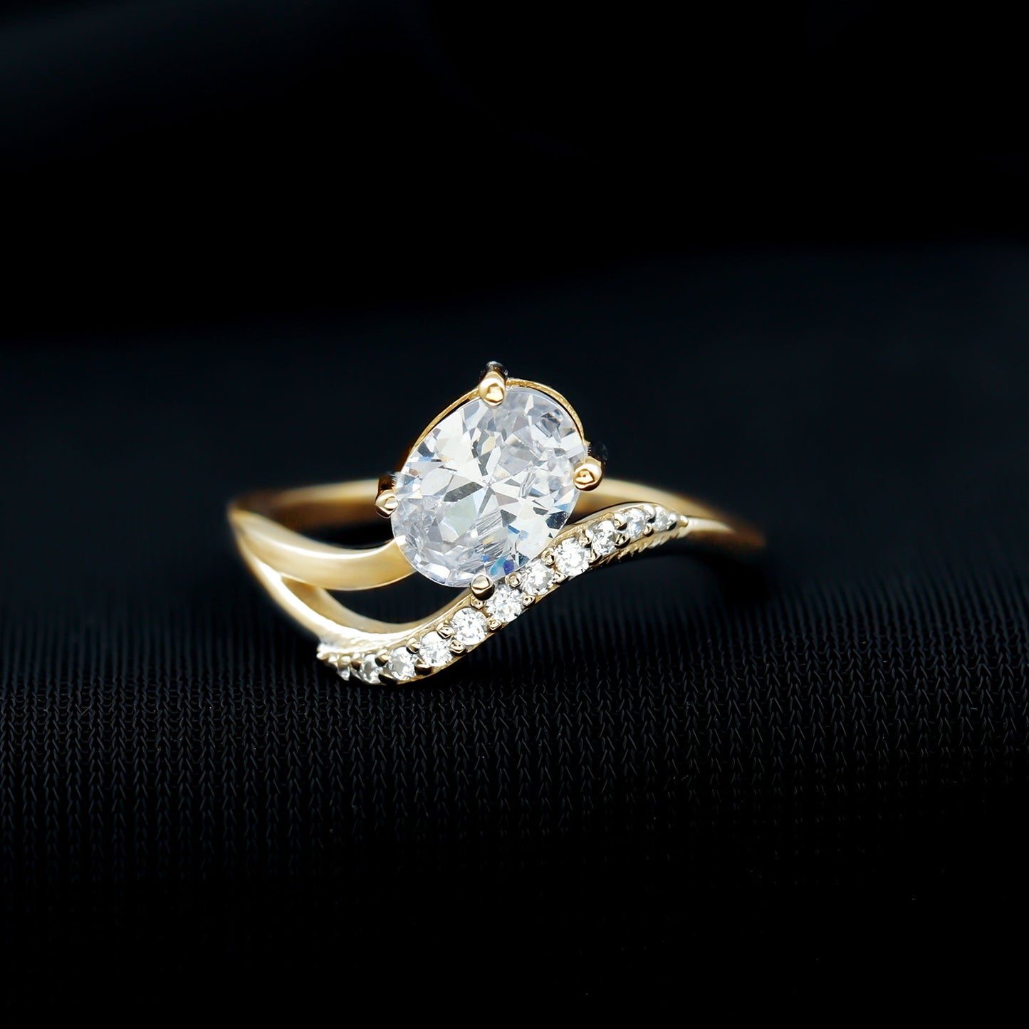 Certified Lab Grown Diamond 6X8 MM Oval Engagement Ring For Women