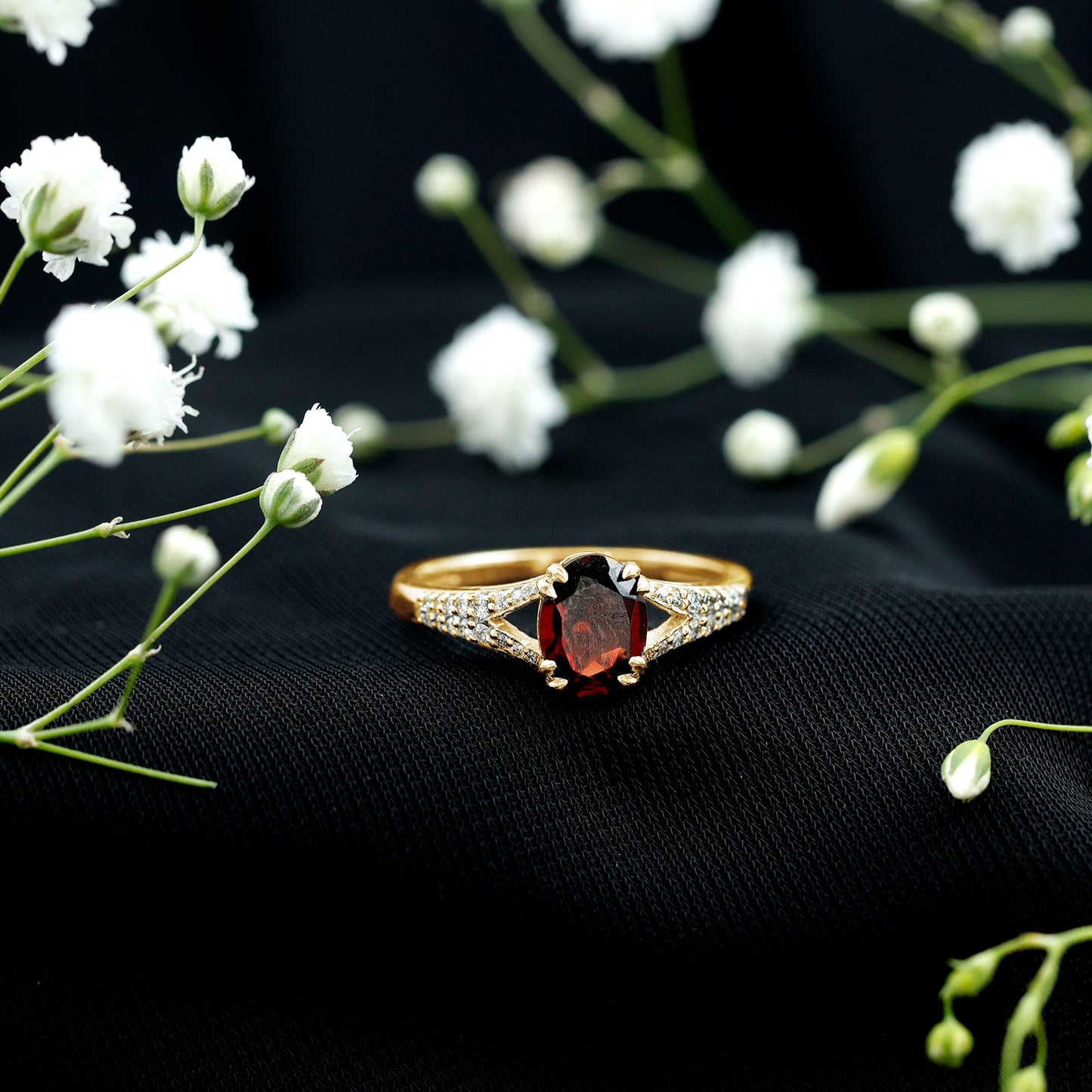 Natural 6X8 mm Garnet Oval Engagement Ring with Diamond Split Shank