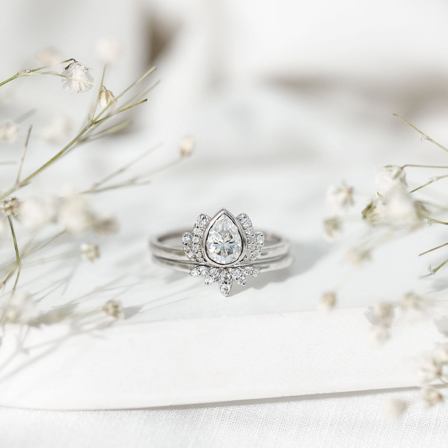 Certified Zircon Lotus Floral Bridal Wedding Ring Set
