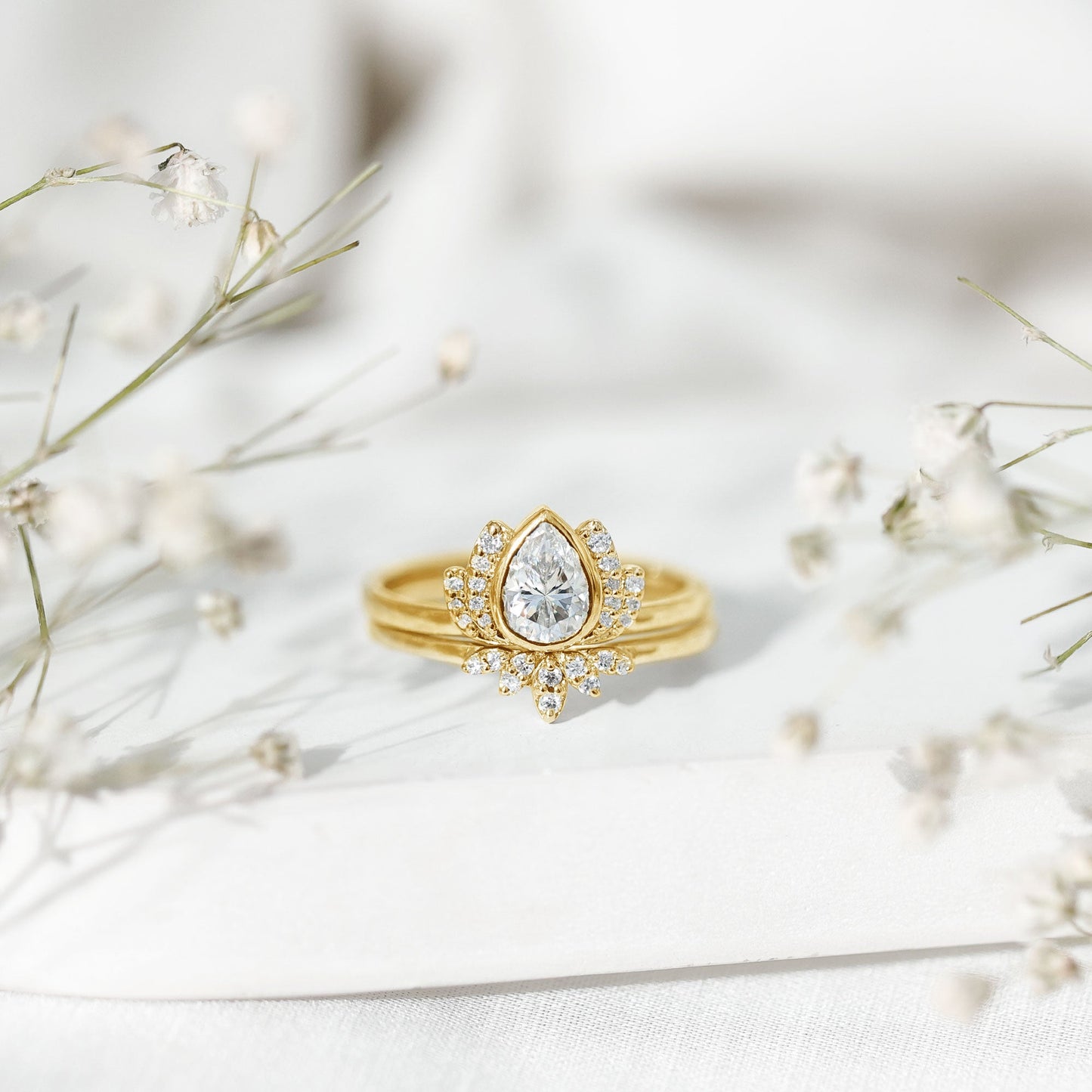 Certified Zircon Lotus Floral Bridal Wedding Ring Set