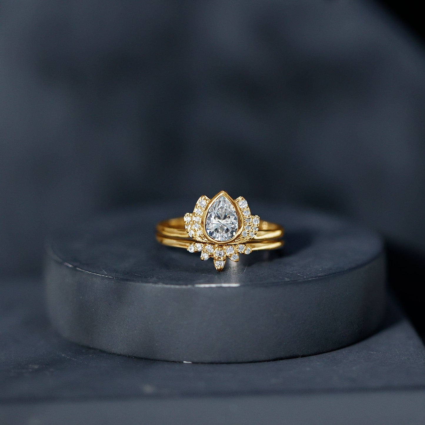 Certified Zircon Lotus Floral Bridal Wedding Ring Set