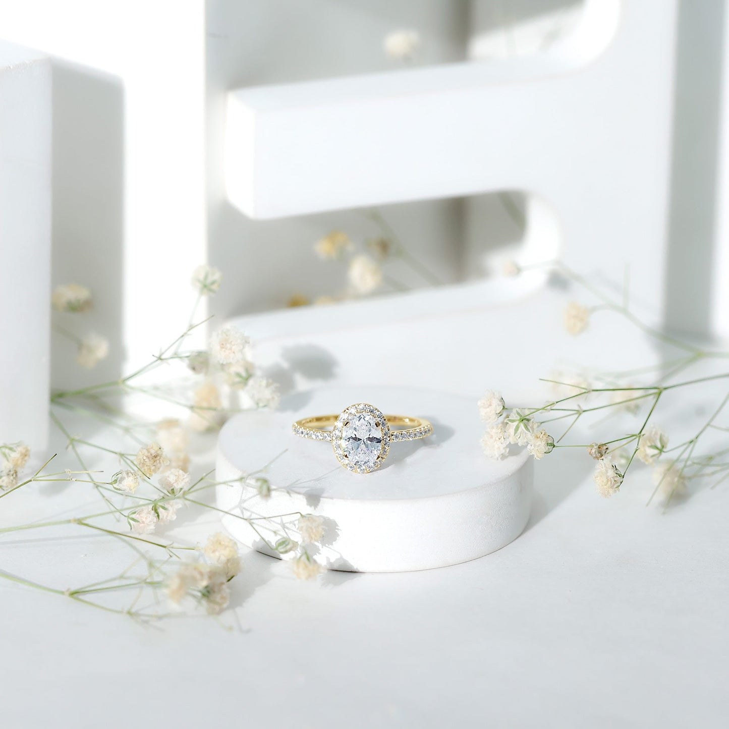 Oval Zircon Halo Engagement Ring