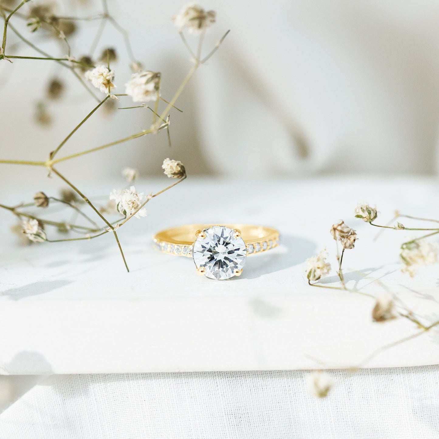 2.25 CT Round Cut Moissanite Engagement Ring in 4 Prong Setting