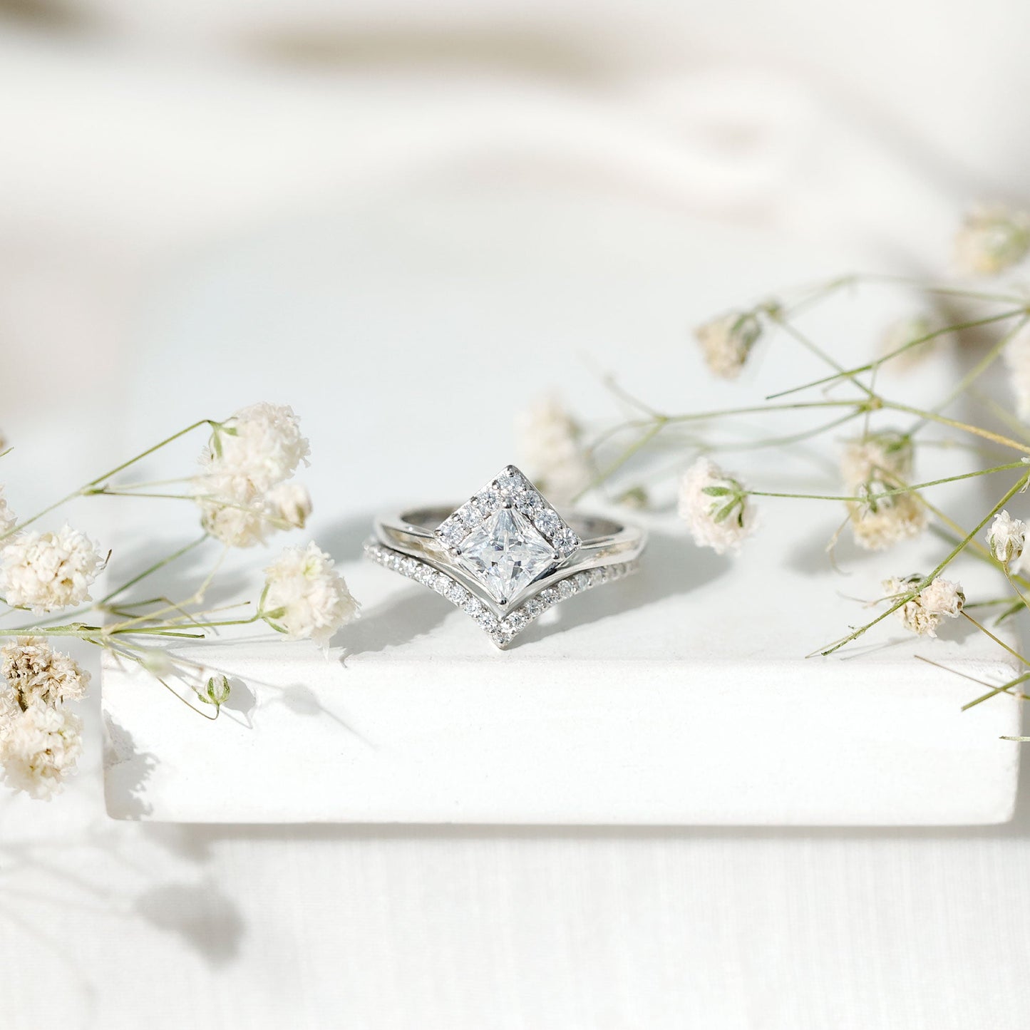 Lab Grown Diamond Princess Cut Engagement Ring With Ring Guard