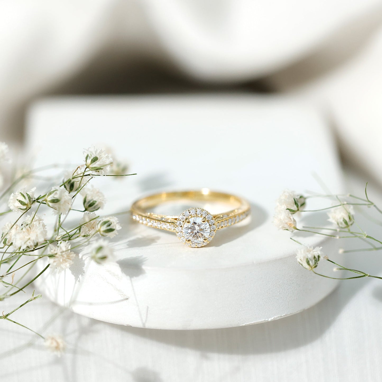 Diamond Vintage Looking Engagement Ring