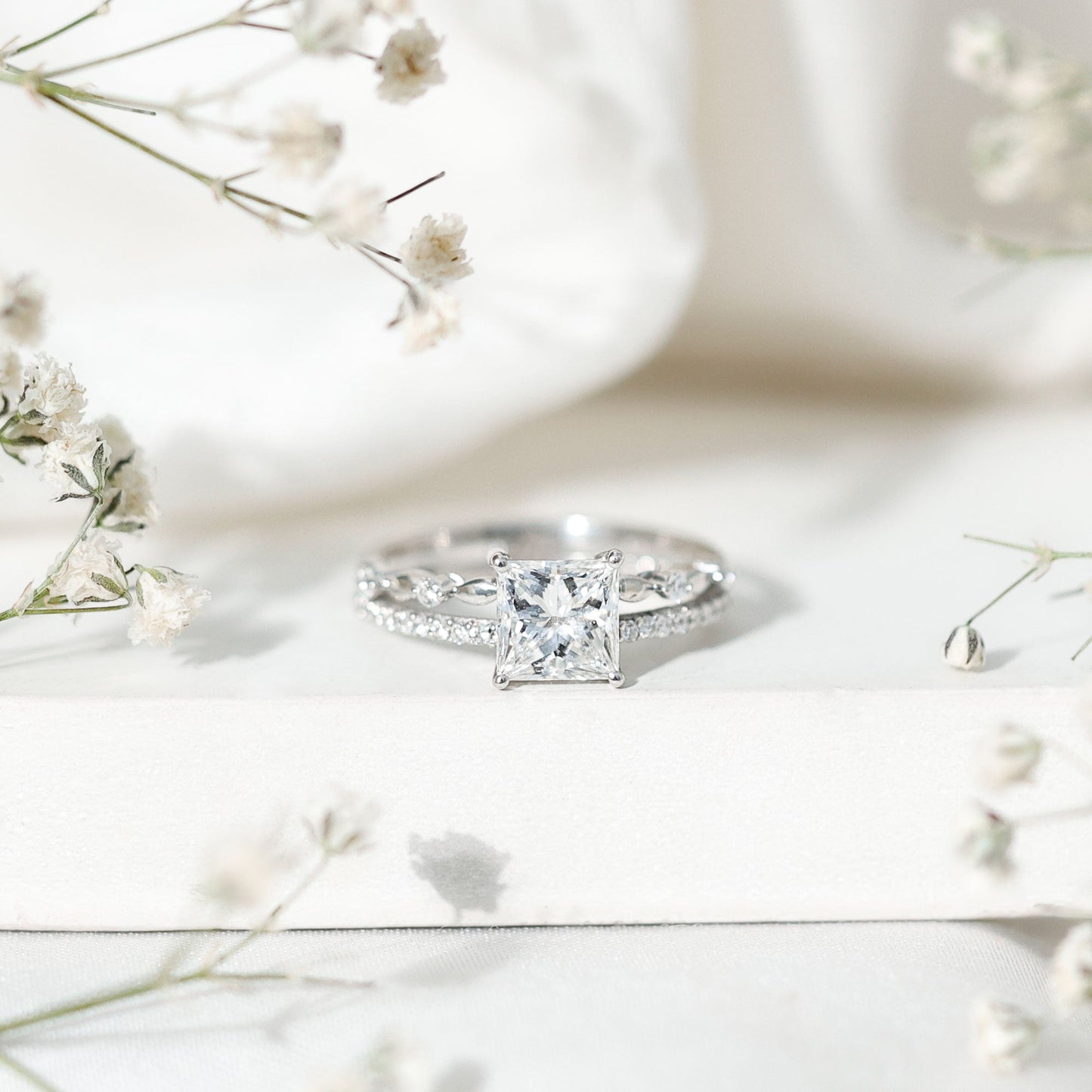 Brilliant Cut Lab Grown Diamond Solitaire Double Band Ring for Women