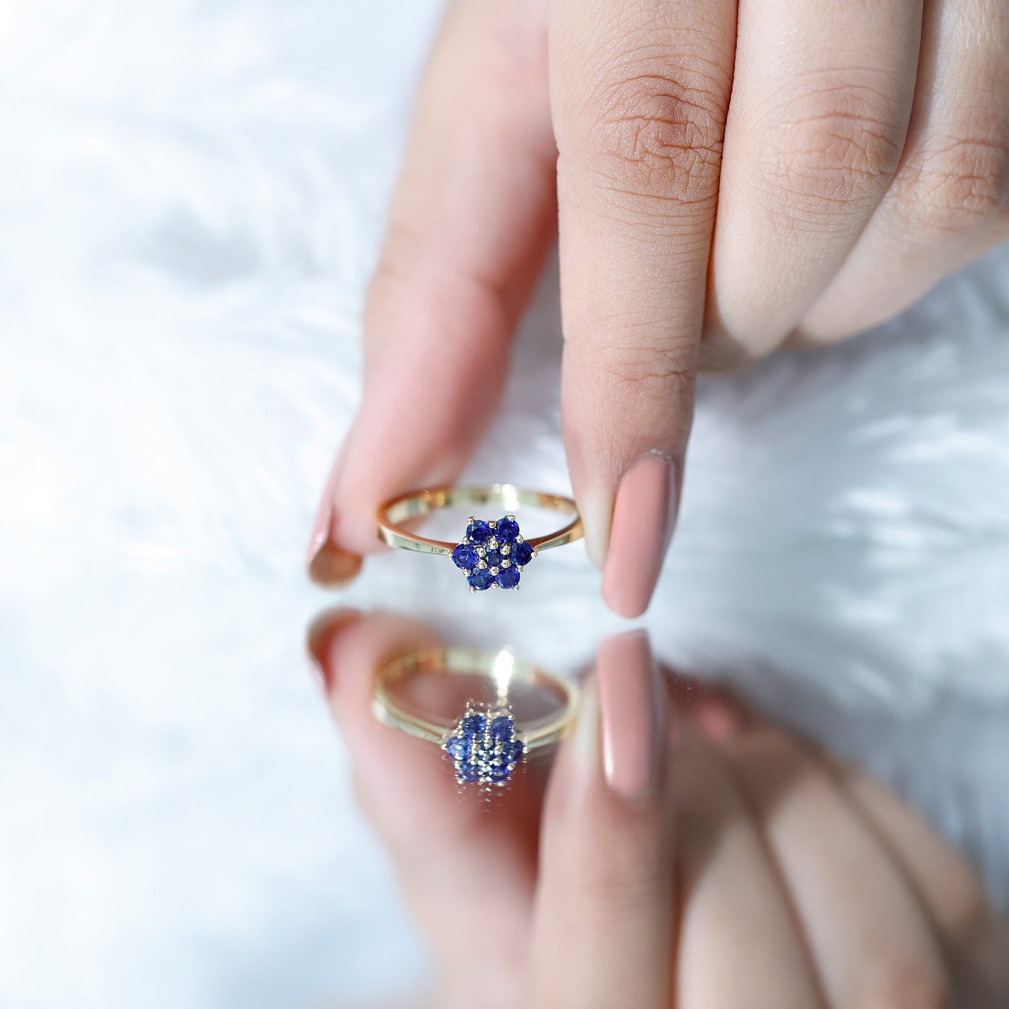 1 CT Round Shape Blue Sapphire Cluster Flower Ring