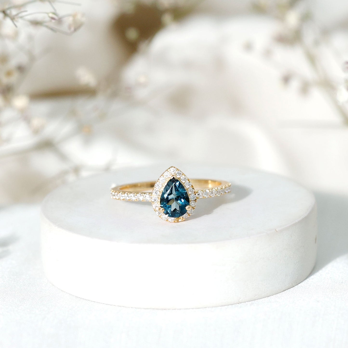 5X7mm Pear Shape London Blue Topaz Teardrop Engagement Ring with Moissanite Halo