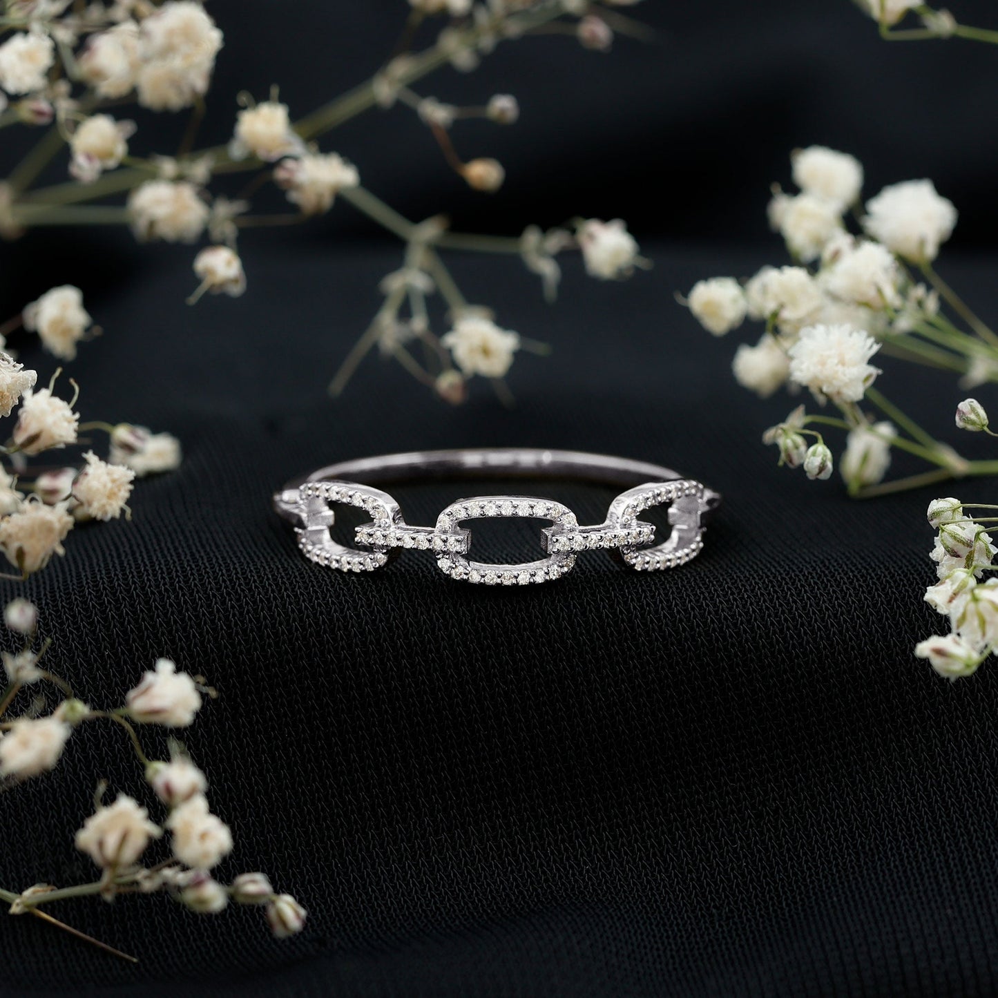 Minimal Cubic Zirconia Chain Link Ring
