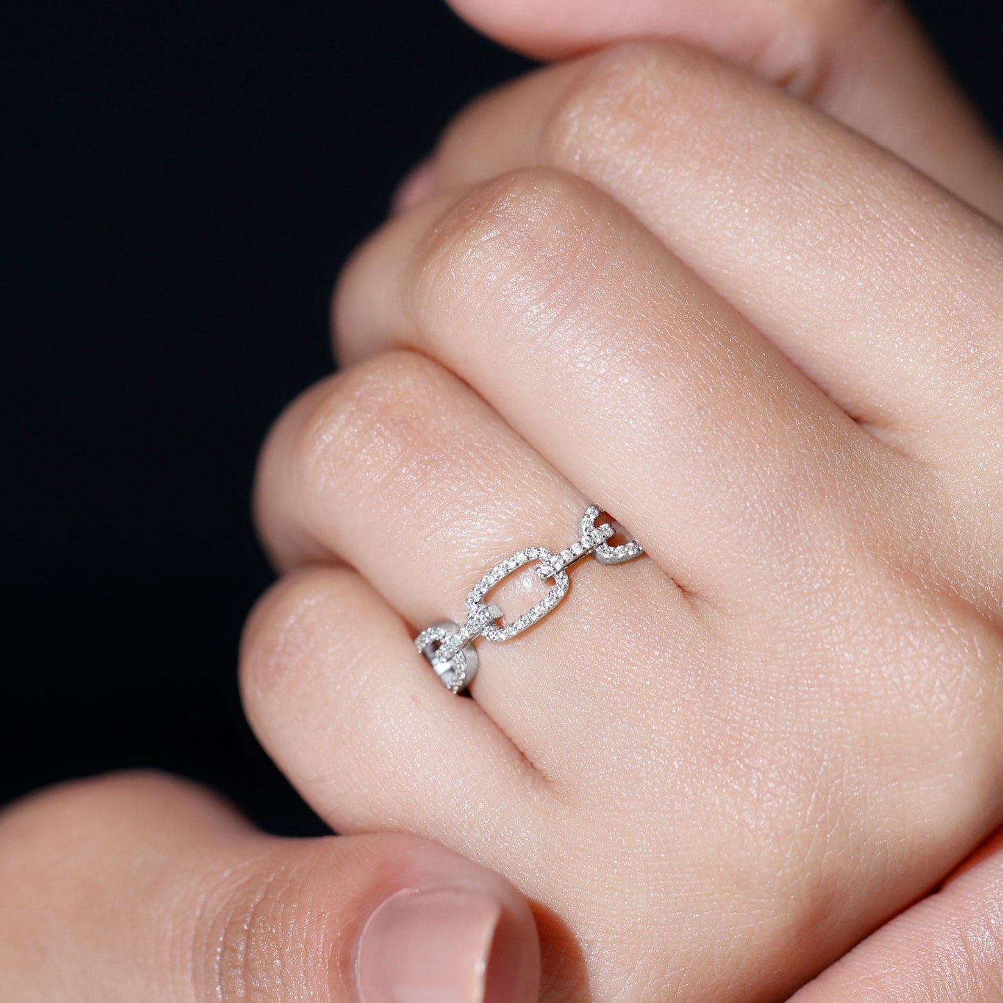 Minimal Cubic Zirconia Chain Link Ring