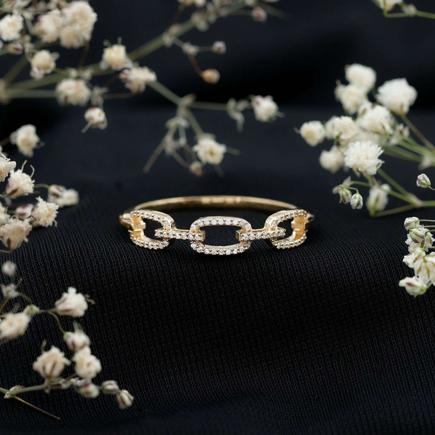 Minimal Cubic Zirconia Chain Link Ring