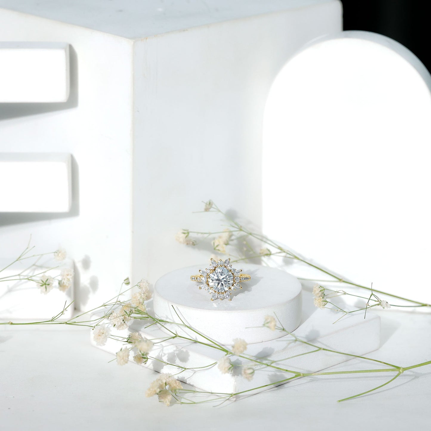3 CT Round Zircon Floral Halo Statement Ring