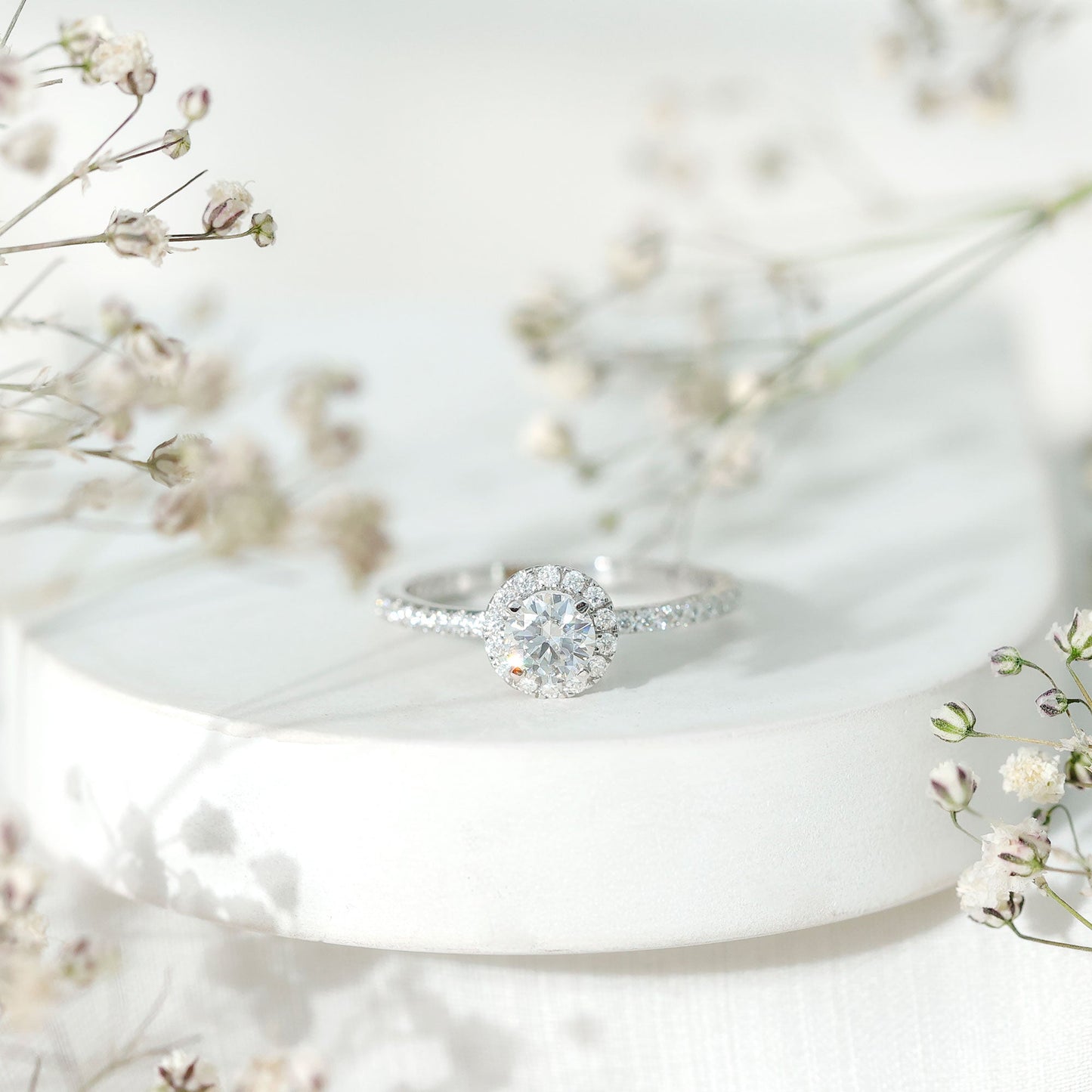 1.25 CT Moissanite Classic Halo Engagement Ring