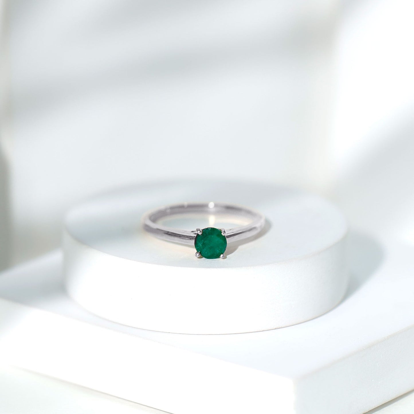 Round Shaped 5MM Emerald Solitaire Promise Ring for Her