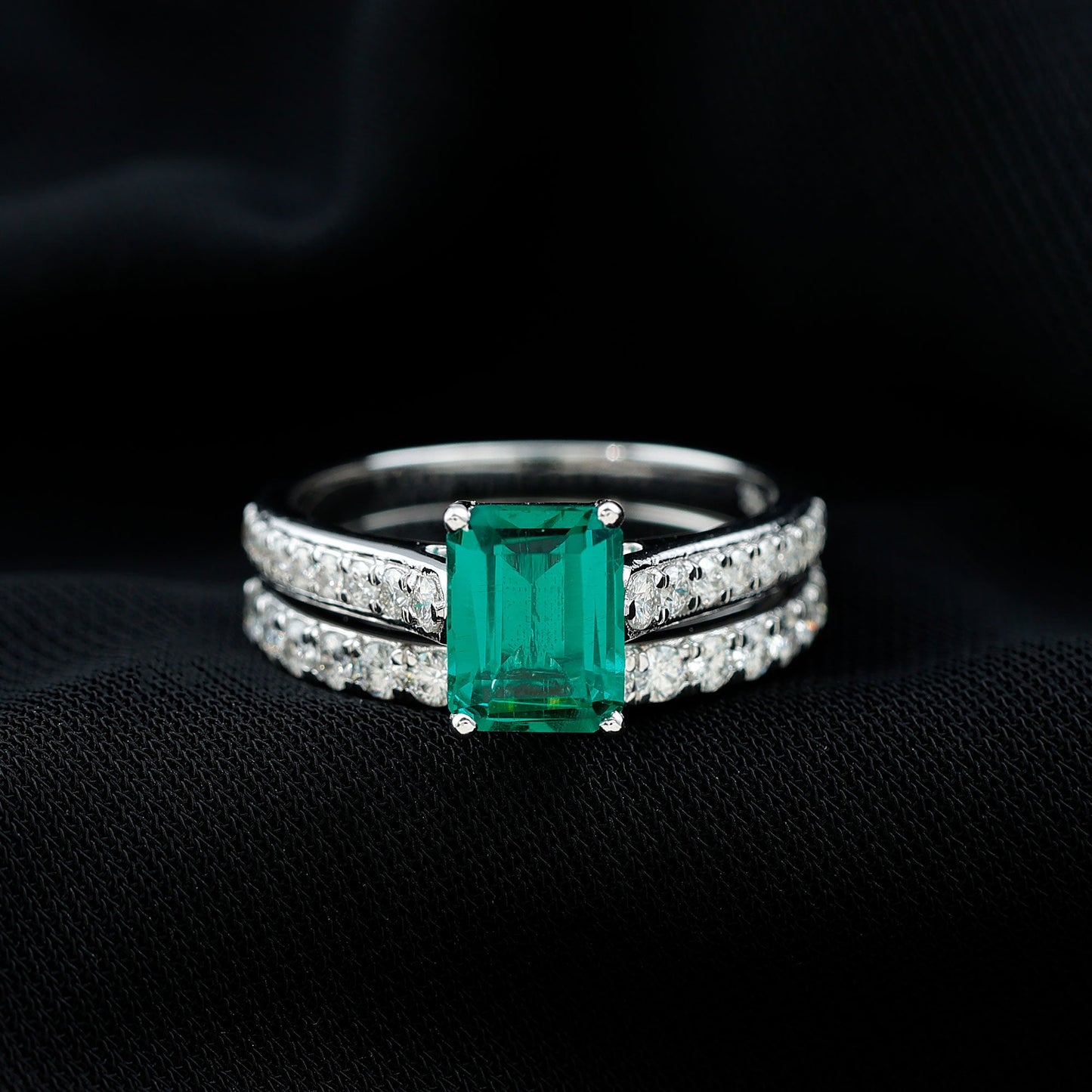 Lab Grown 6X8 mm Emerald Cut Emerald Engagement Ring with Wedding Band