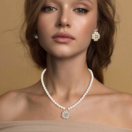 Rhinestone Paved Clover Pendant Pearl Necklace