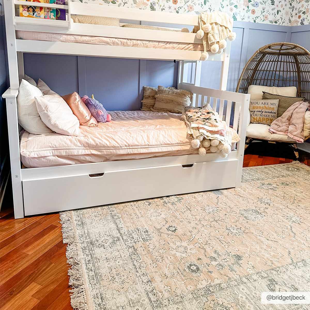 Robins Handmade Cotton-blend Rug-1