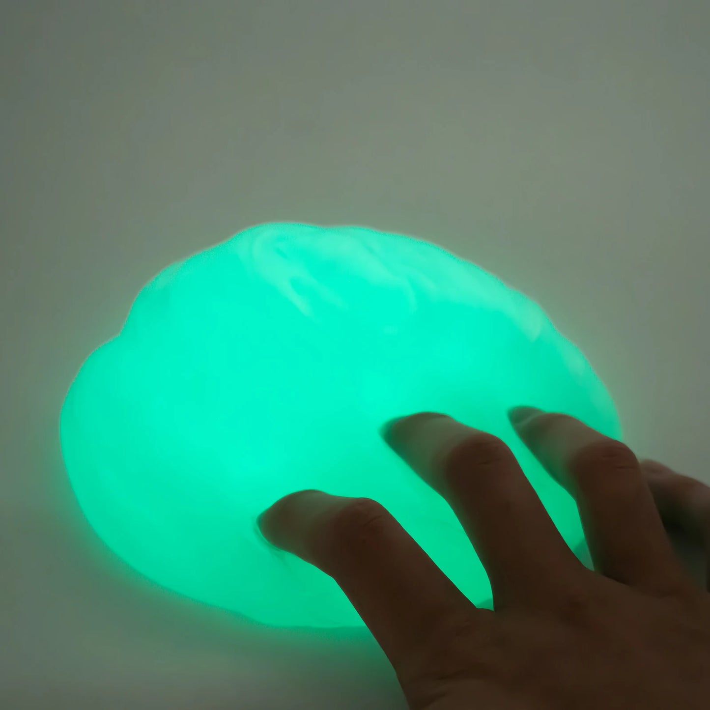70/300ml Large Glow in the Dark Crystal Slime Toy Non-Stick Super Soft Stress Relief Putty for Kids Party Favors Birthday Gifts