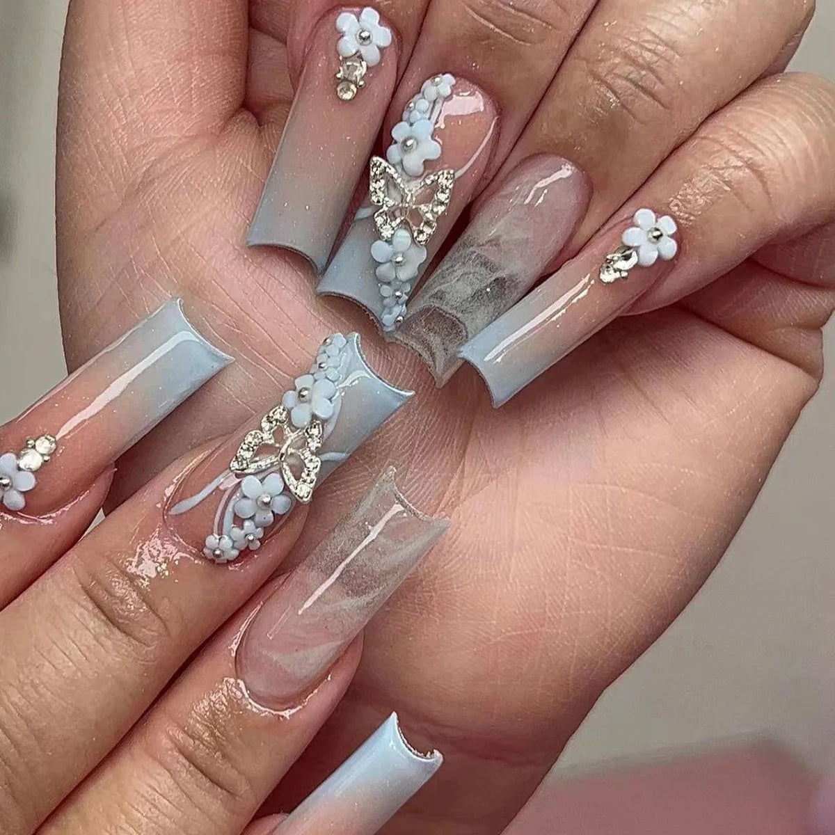 24Pcs Extra Long Square Fake Nail with Glue 3D Little Bear Bow Design False Nails White French Press on Nails Wearable Manicure