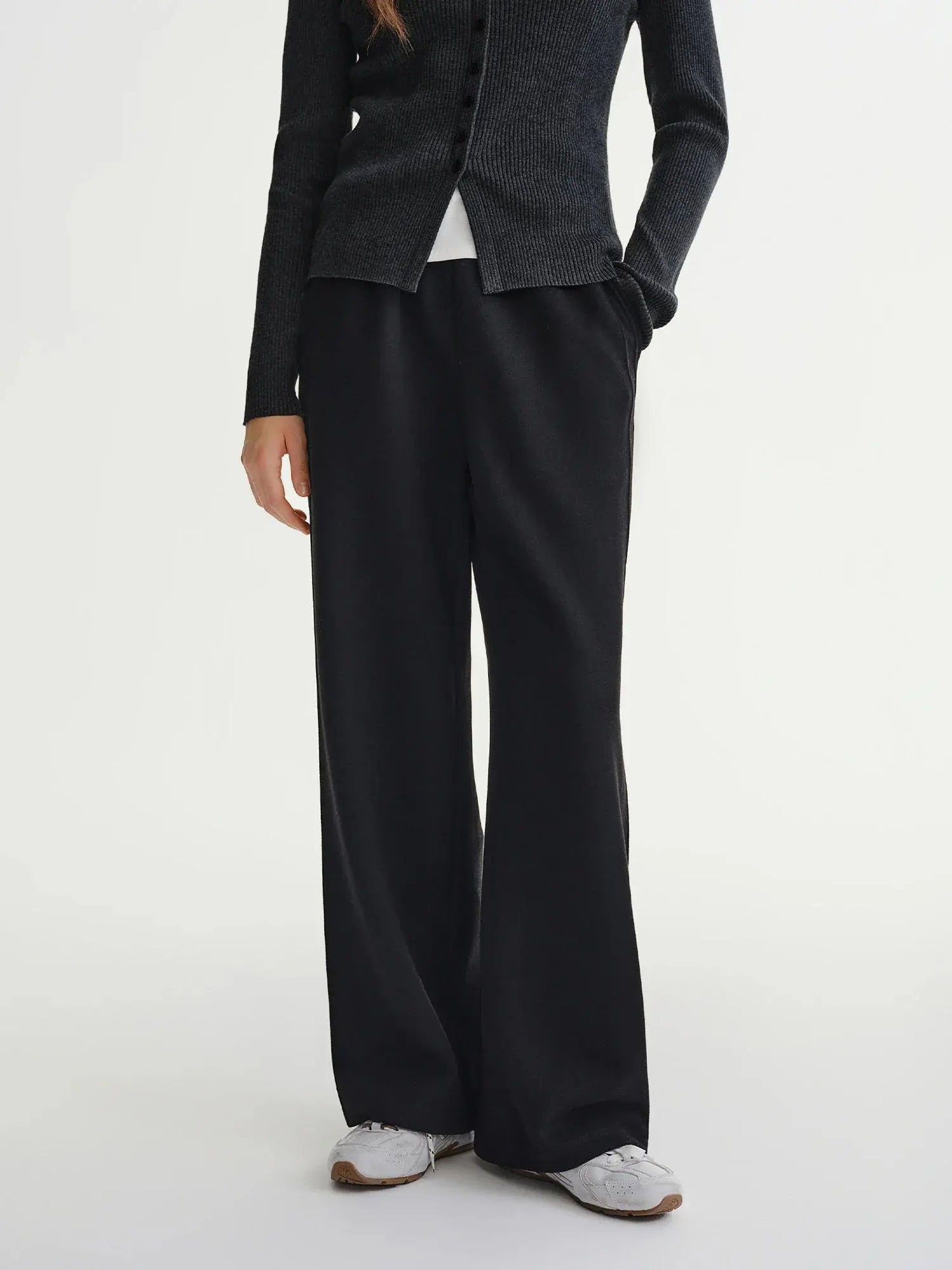 Plus Size Relaxed Wide-Leg Elastic Pants