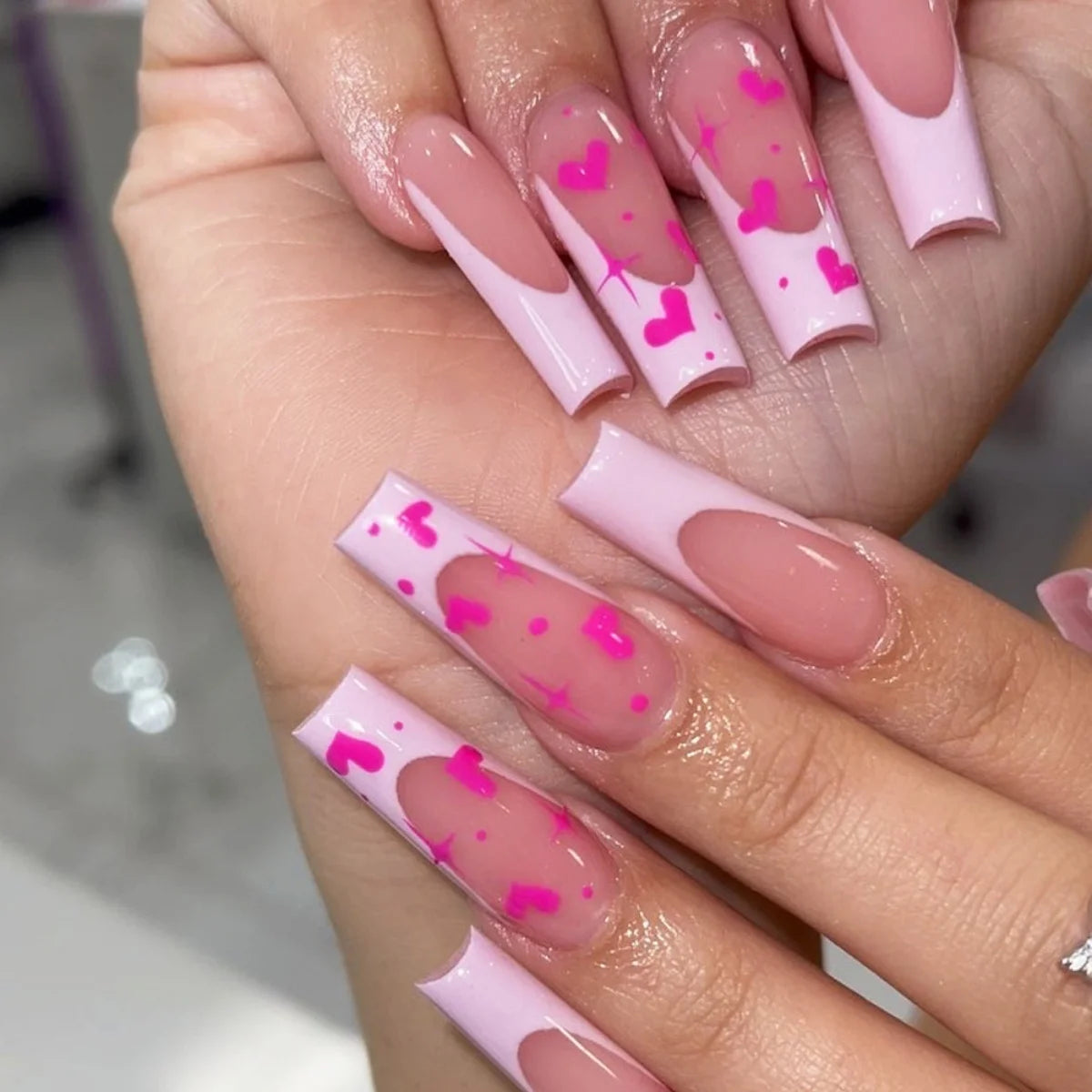 24Pcs Extra Long Square Fake Nail with Glue 3D Little Bear Bow Design False Nails White French Press on Nails Wearable Manicure