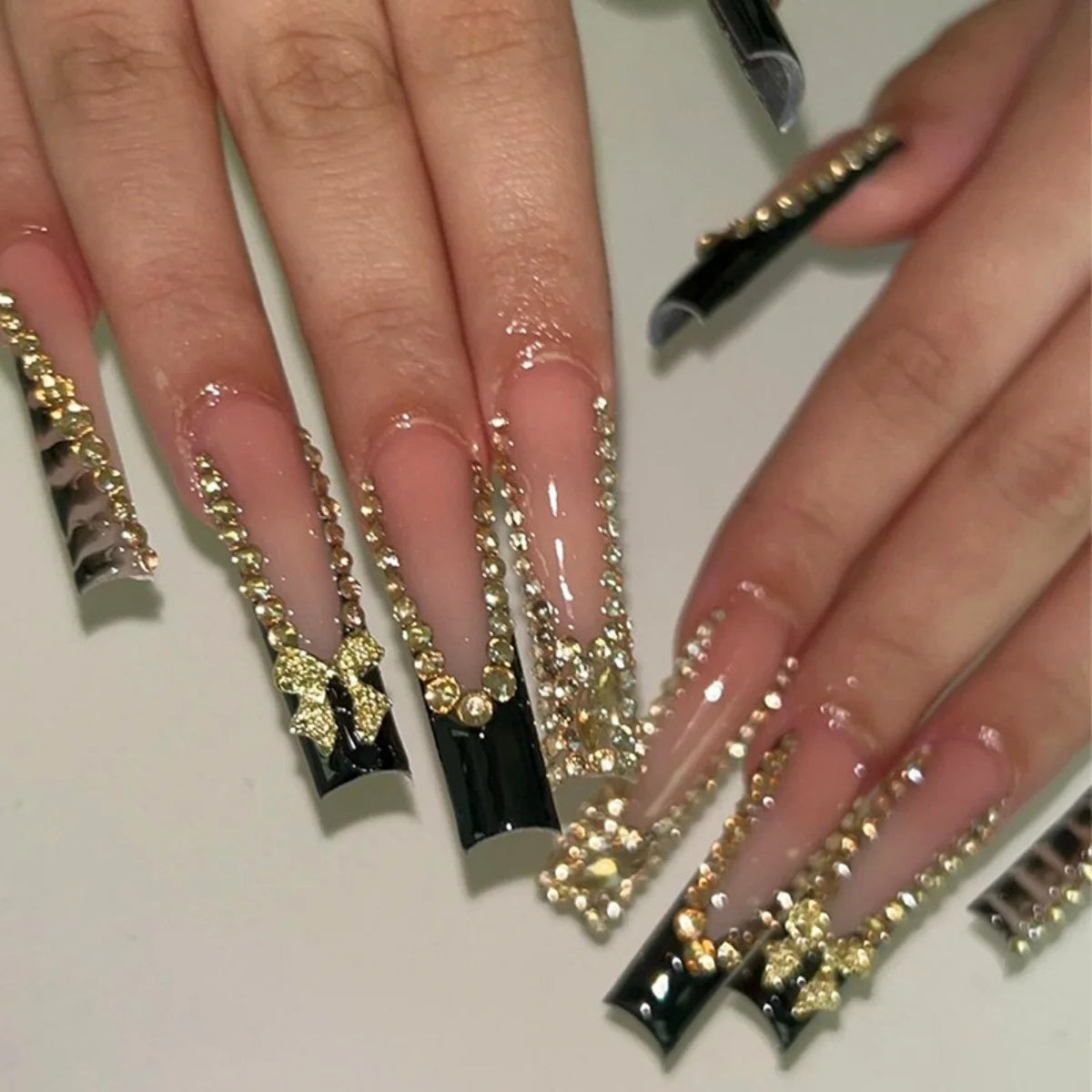 24Pcs Extra Long Square Fake Nail with Glue 3D Little Bear Bow Design False Nails White French Press on Nails Wearable Manicure