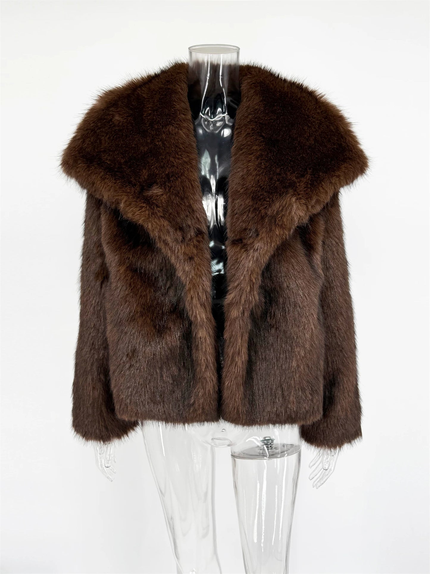 TARUXY Solid Faux Fur Lapel Women's Coat Luxury Gradient Cropped Fluffy Fur Jacket Coat Winter Thicken Outerwear High Street