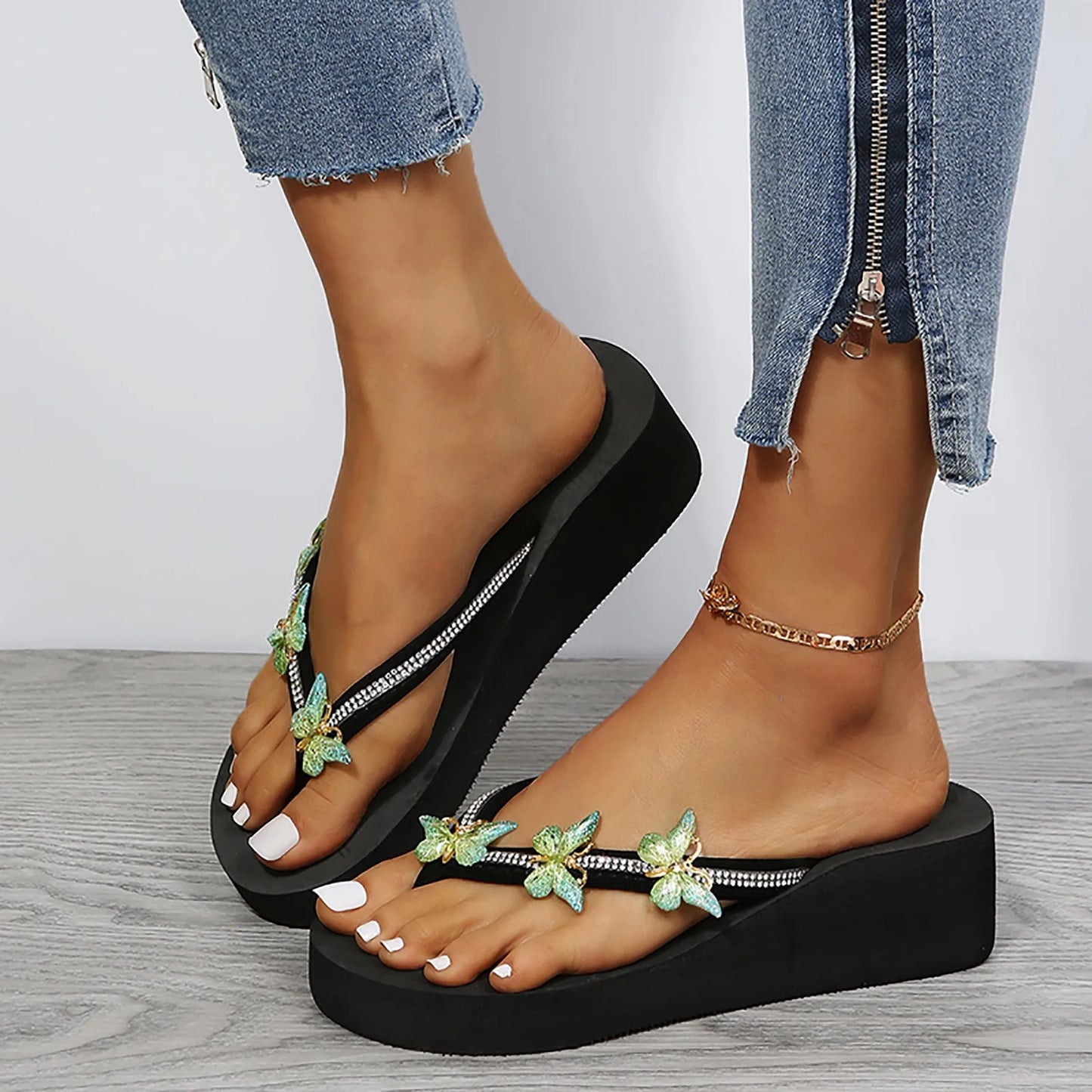 Ladies Fashion Summer Flip Flops Casual Rhinestone Butterfly Sandals Women Beach Vacation Crystal Non-Slip Platform Slippers